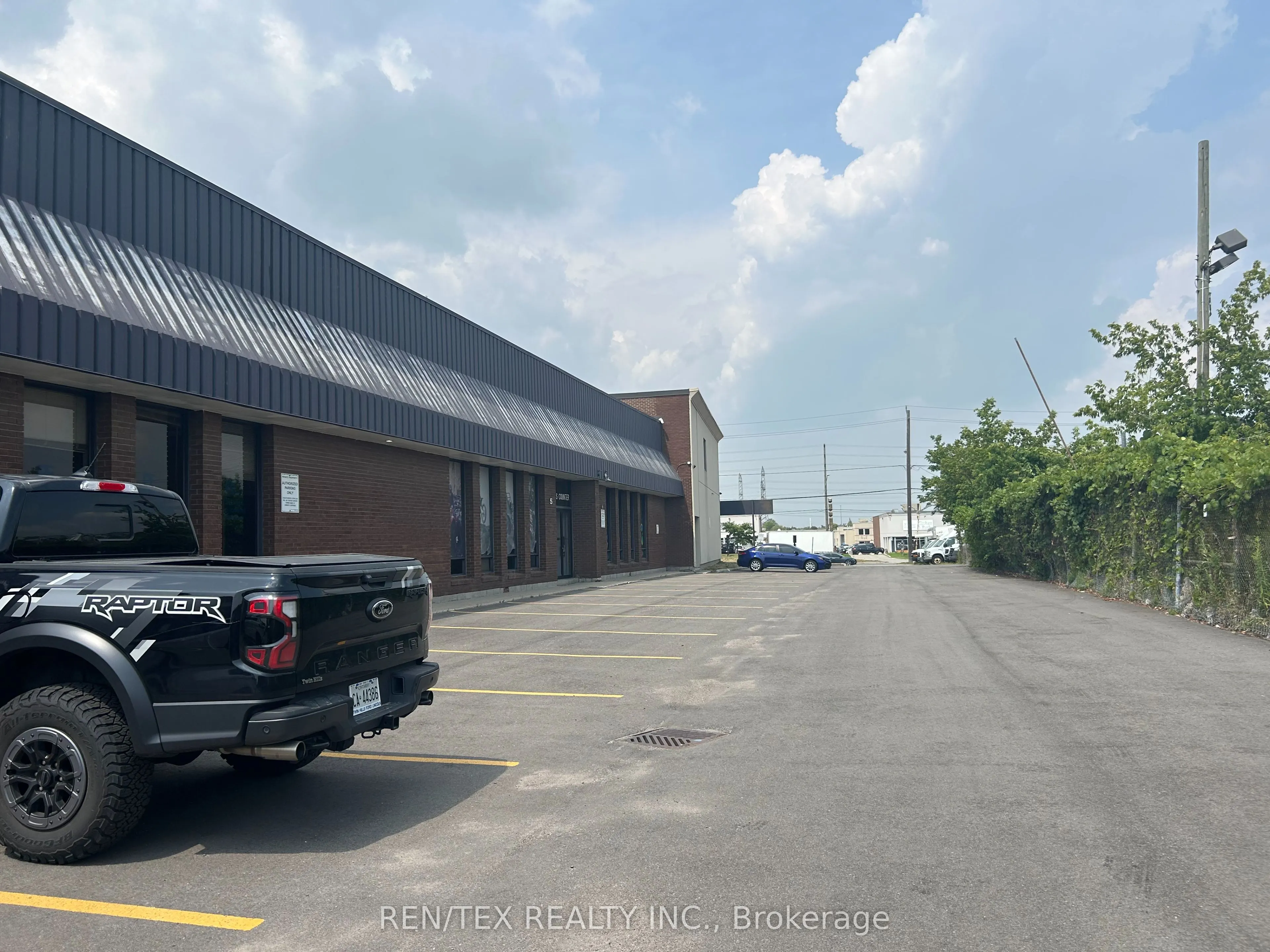 5511 Steeles Avenue W, #5