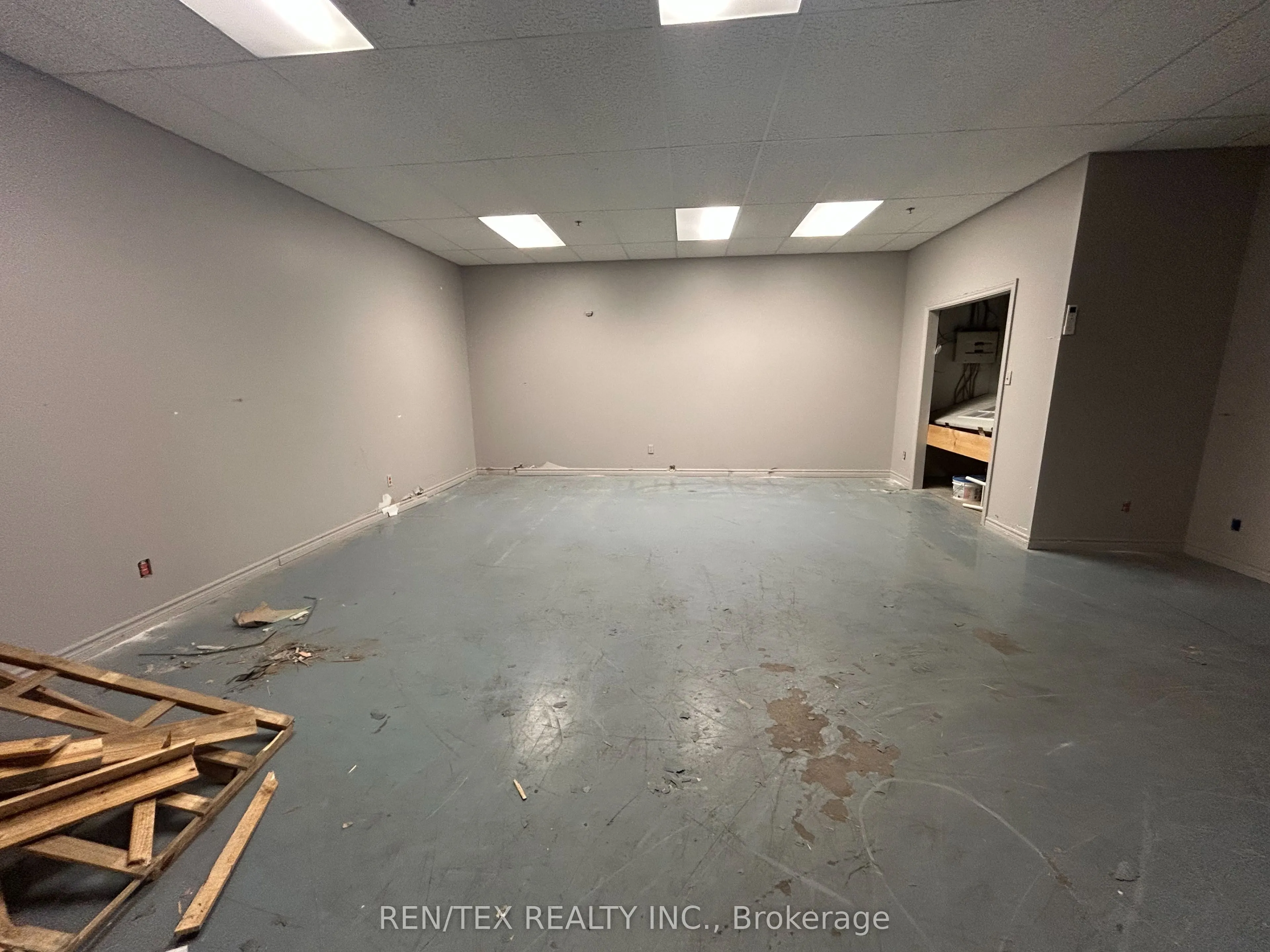 5511 Steeles Avenue W, #5
