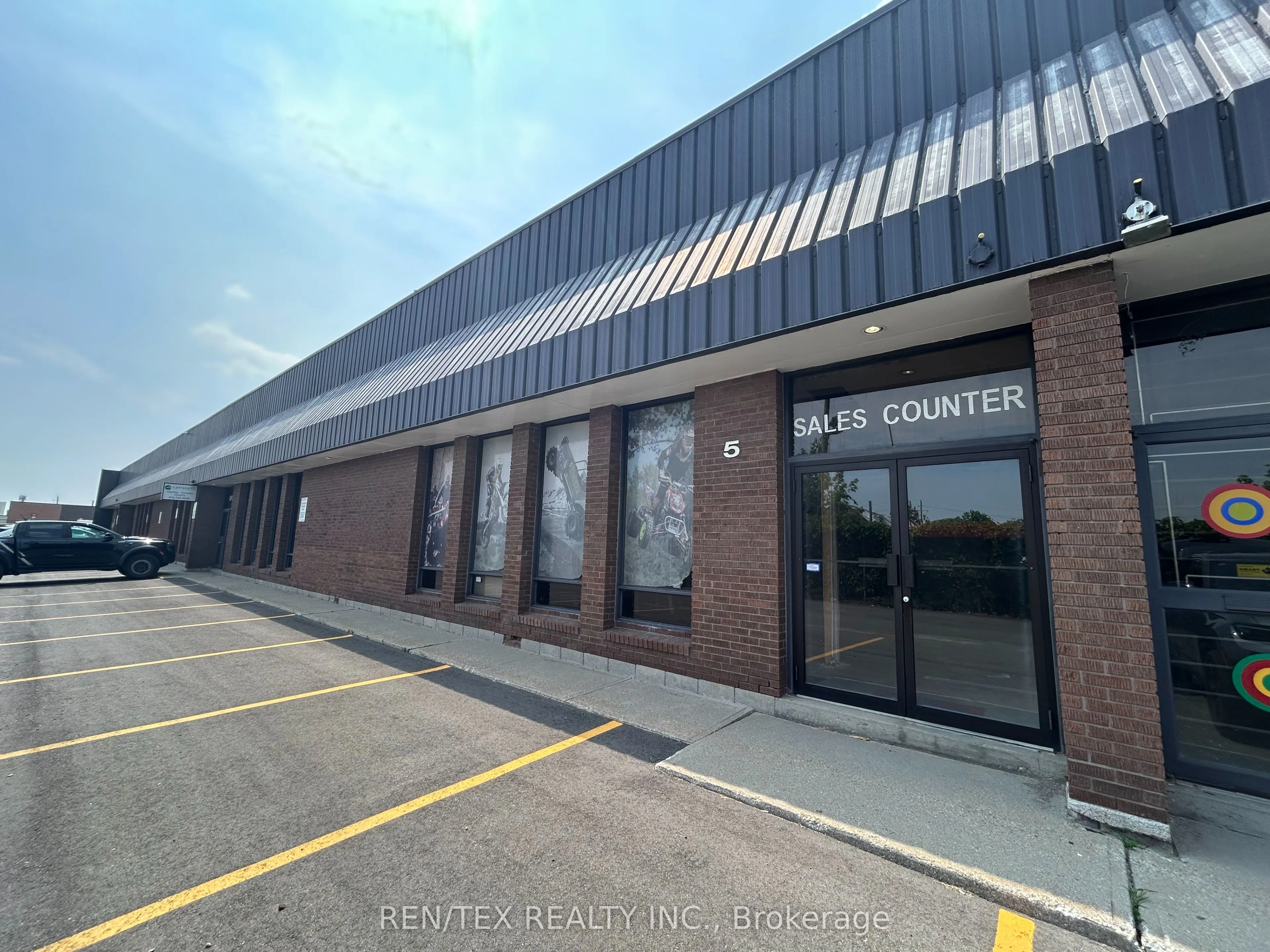 5511 Steeles Avenue W, #5
