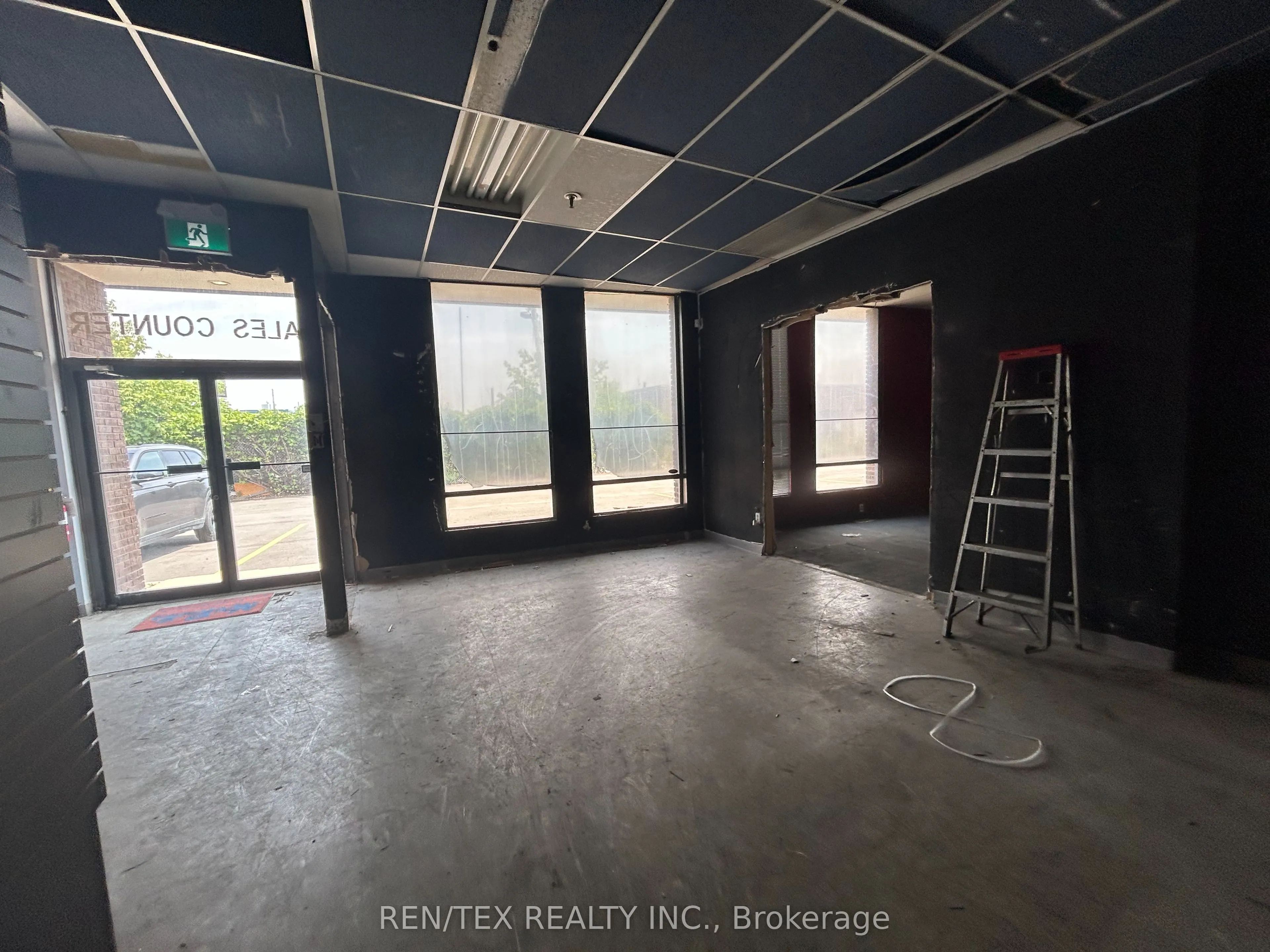 5511 Steeles Avenue W, #5