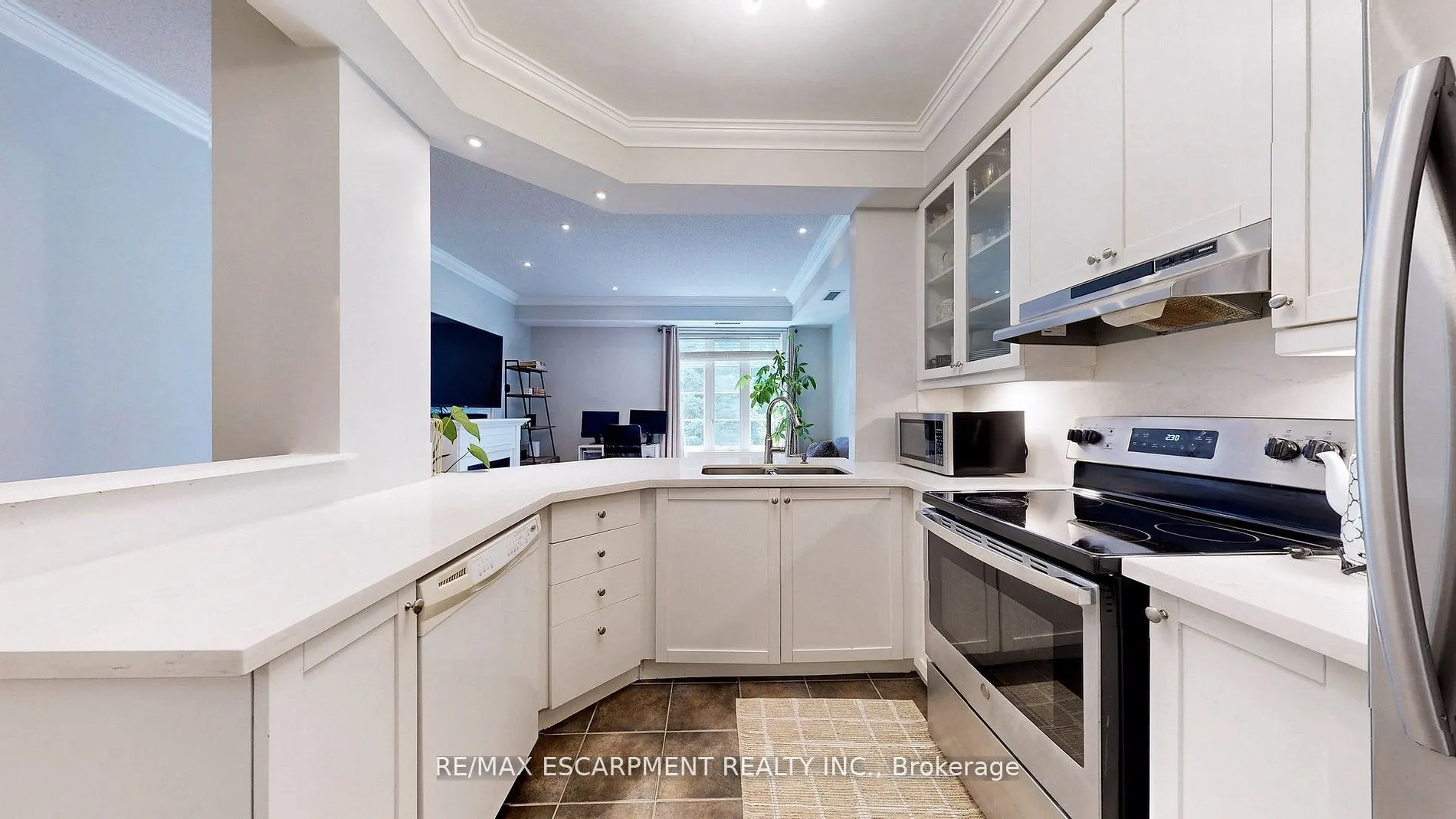 3351 Cawthra Road, #218