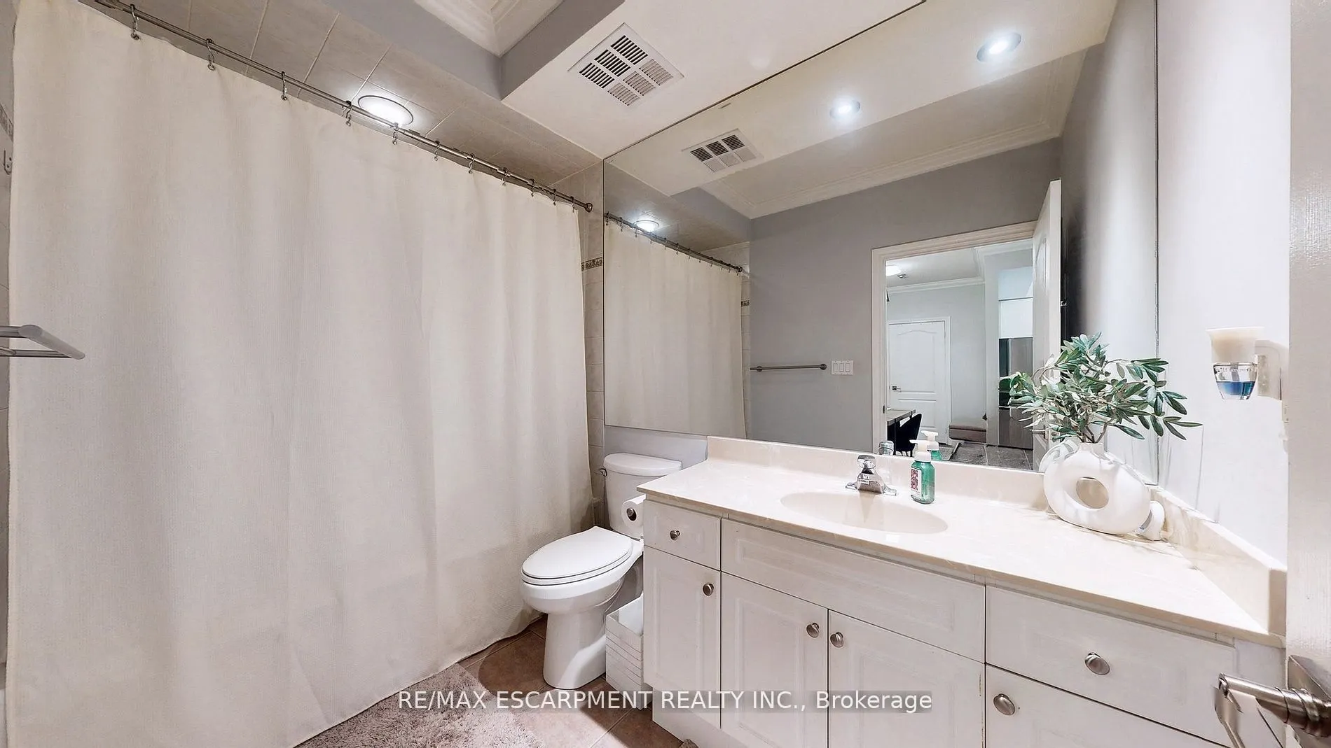 3351 Cawthra Road, #218
