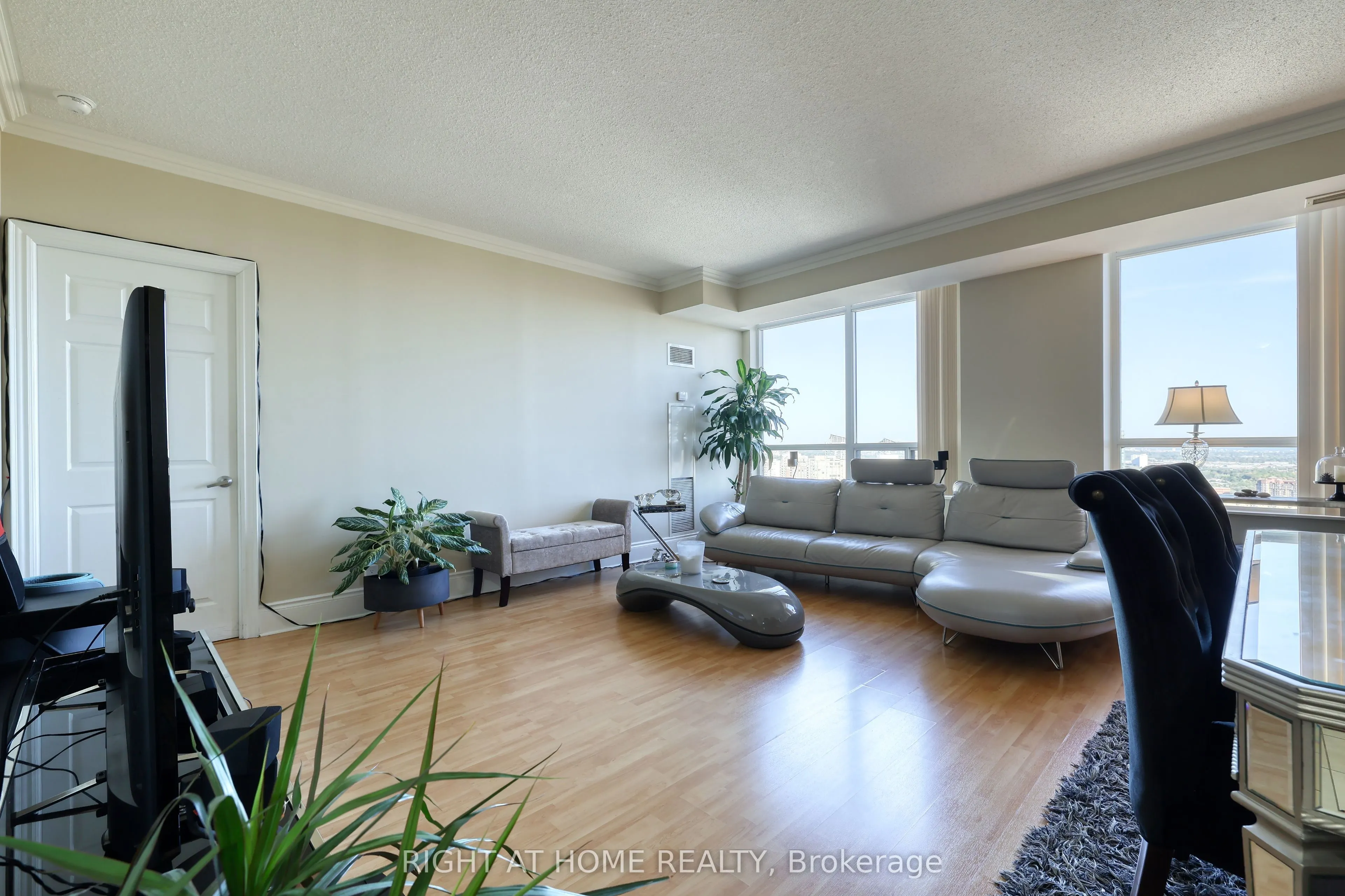 3880 Duke Of York Boulevard, #2807
