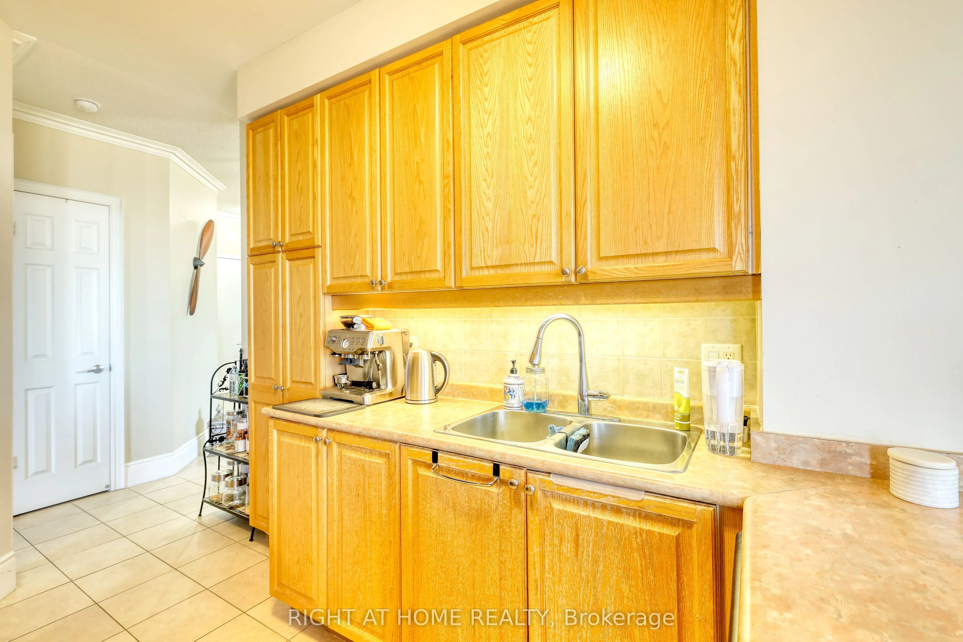 3880 Duke Of York Boulevard, #2807