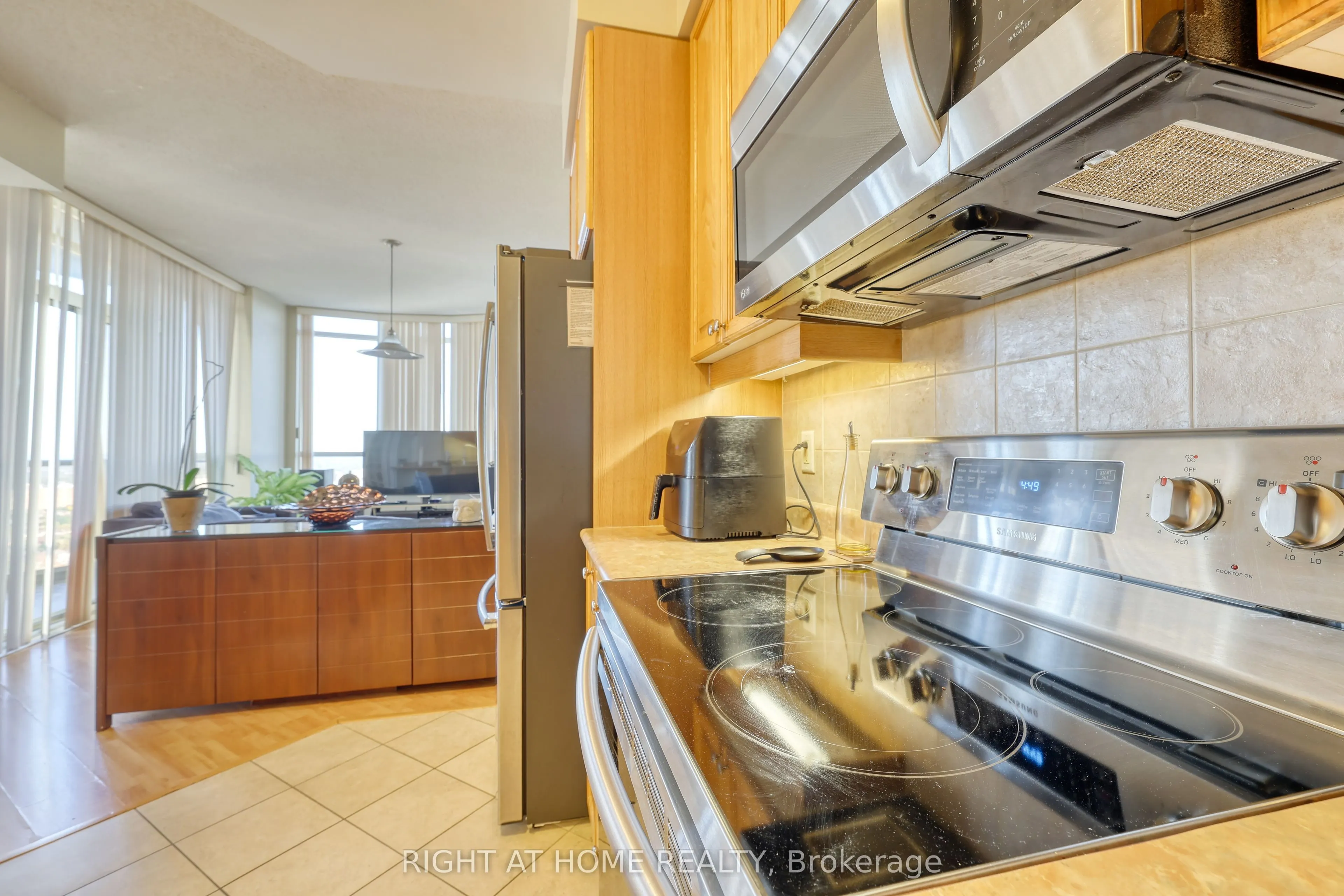 3880 Duke Of York Boulevard, #2807