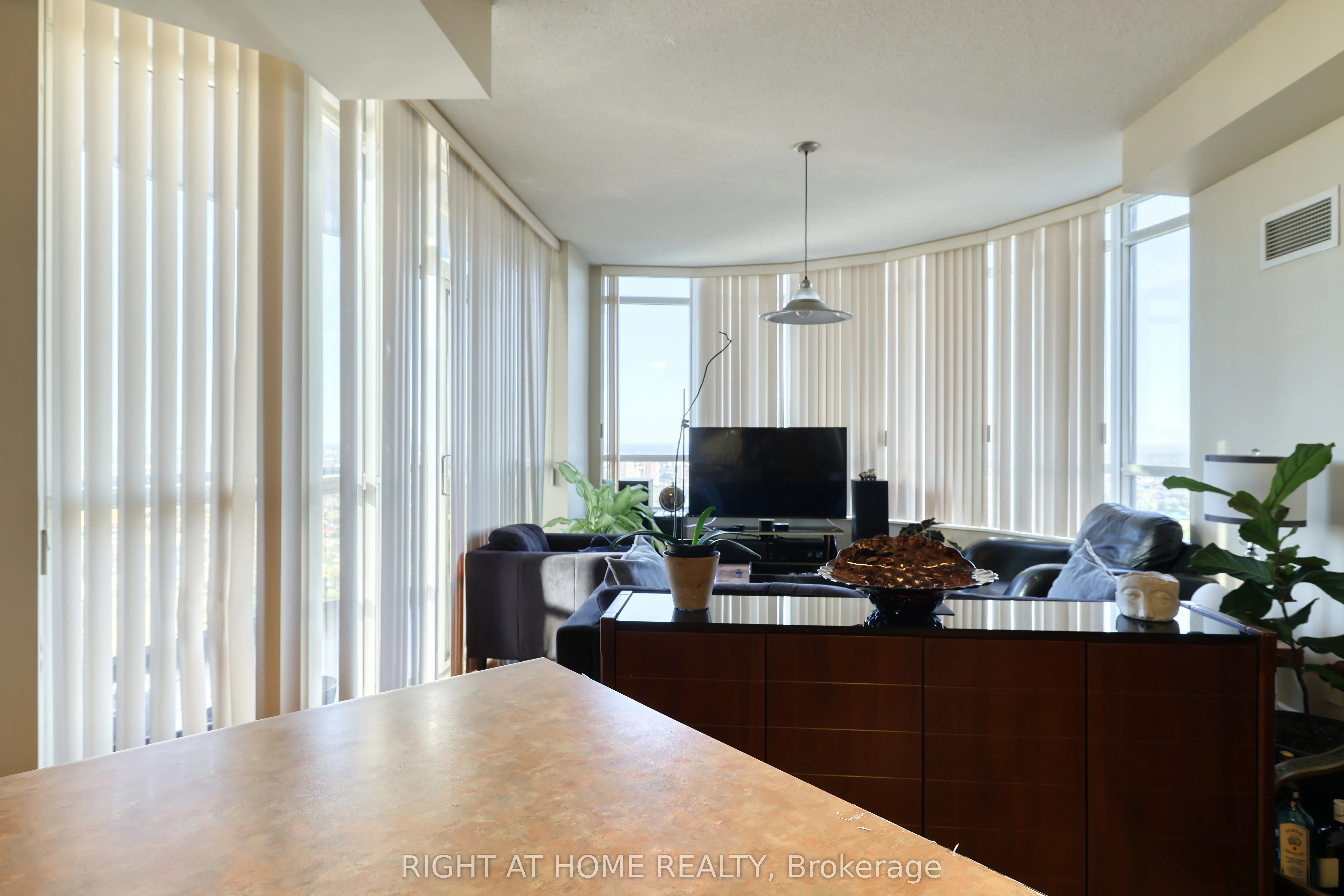 3880 Duke Of York Boulevard, #2807