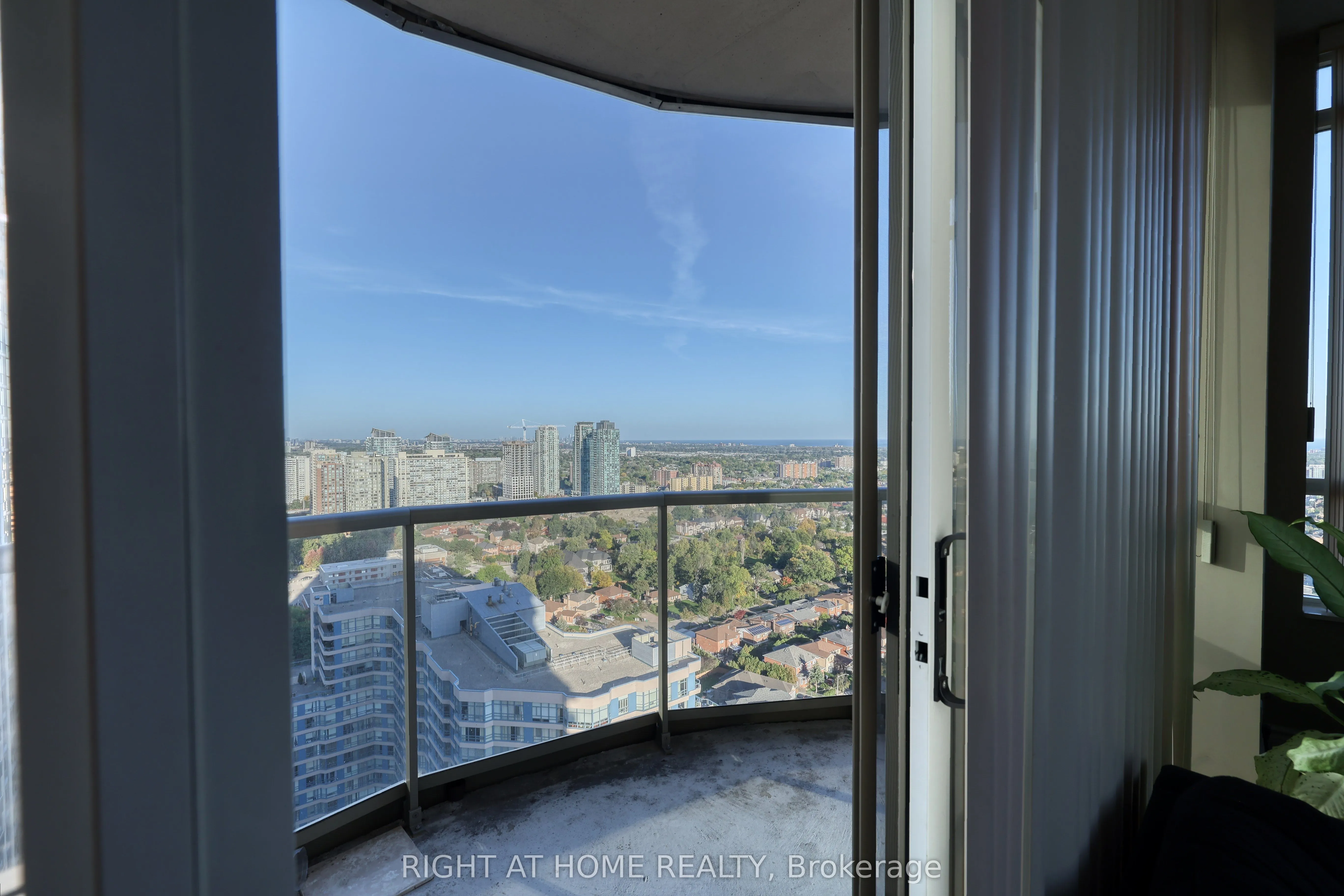 3880 Duke Of York Boulevard, #2807