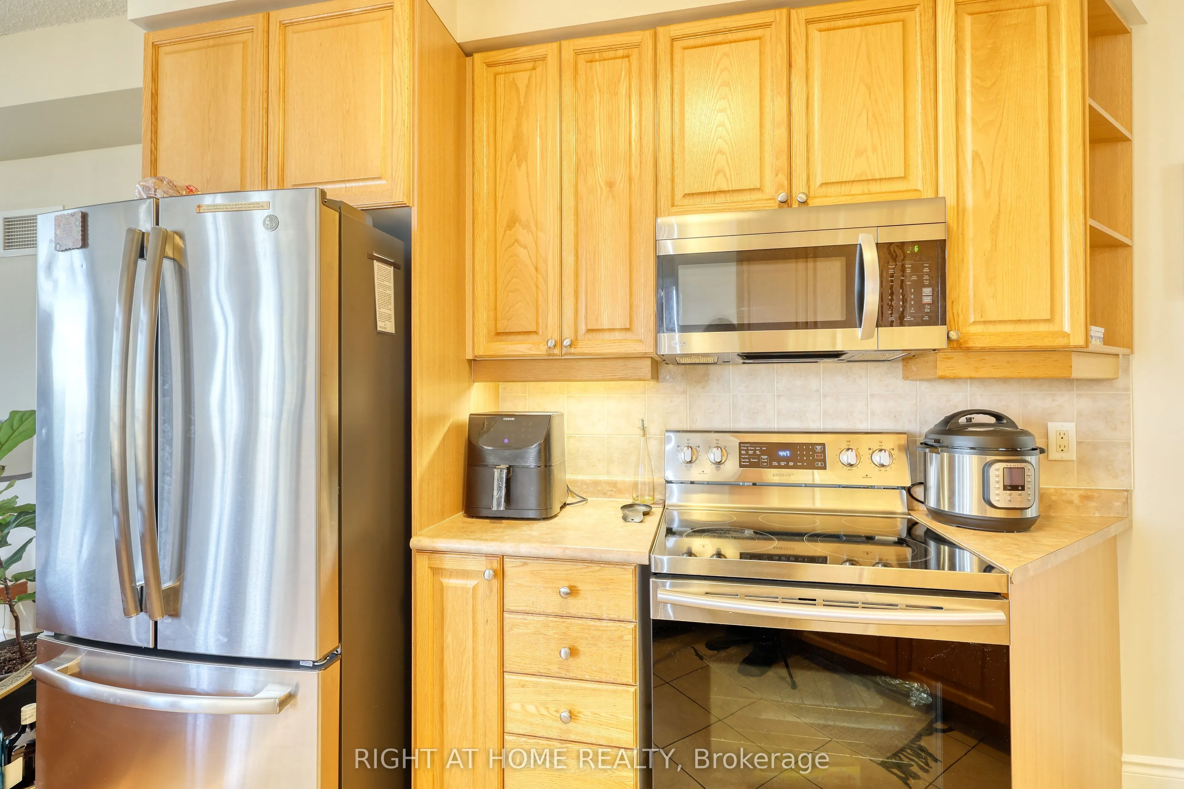 3880 Duke Of York Boulevard, #2807