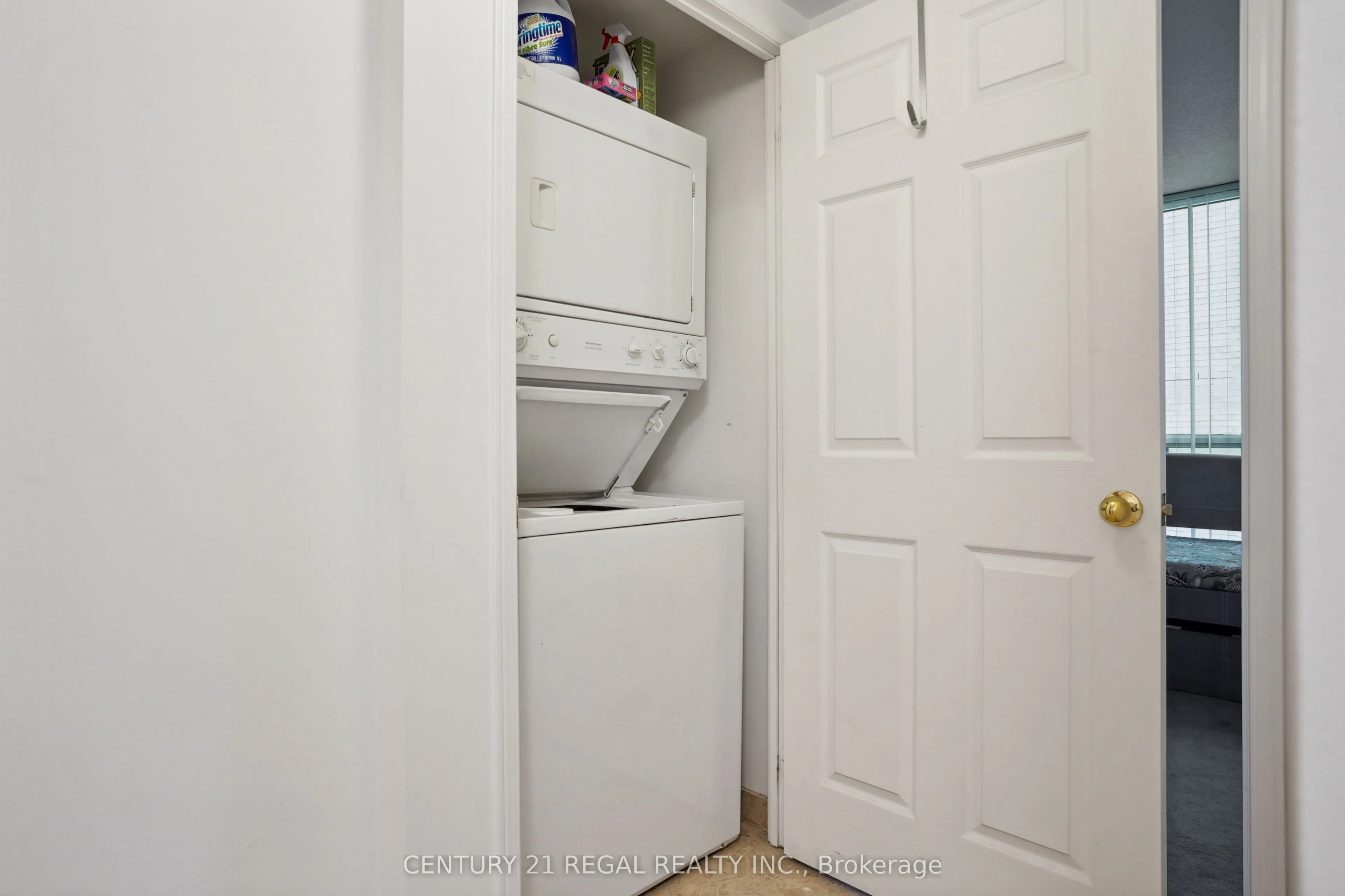 9 Michael Power Place, #1004