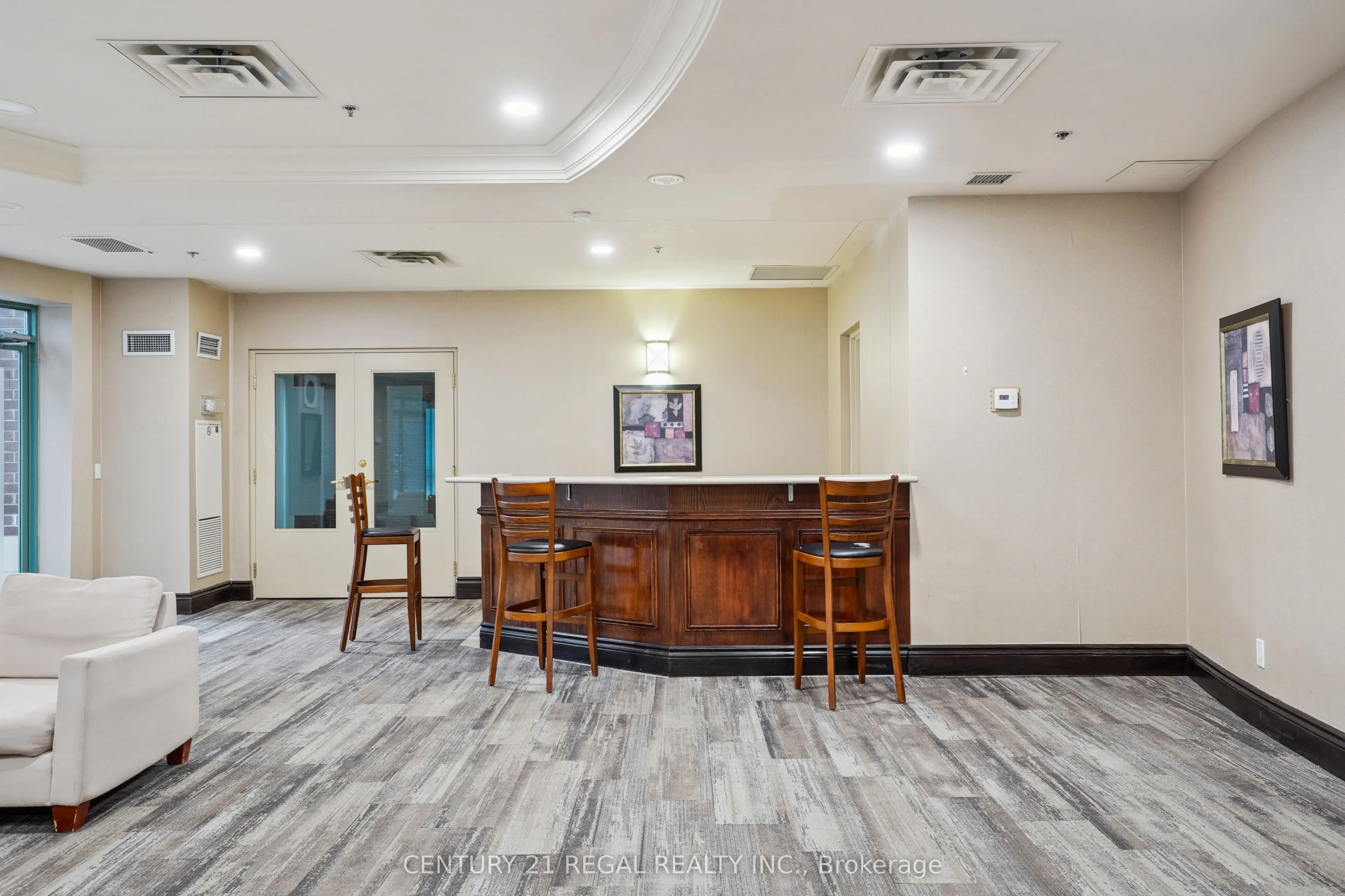 9 Michael Power Place, #1004