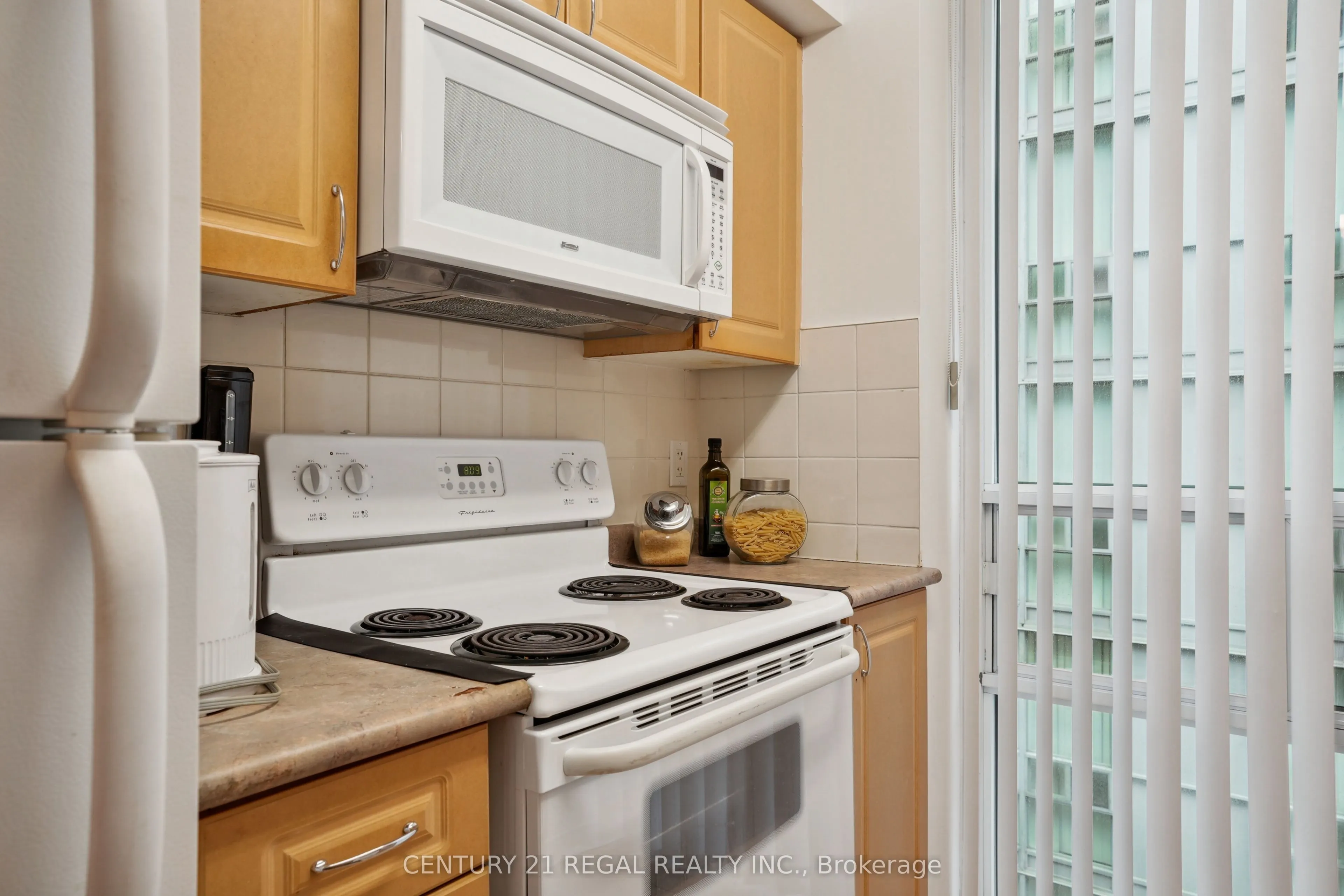 9 Michael Power Place, #1004