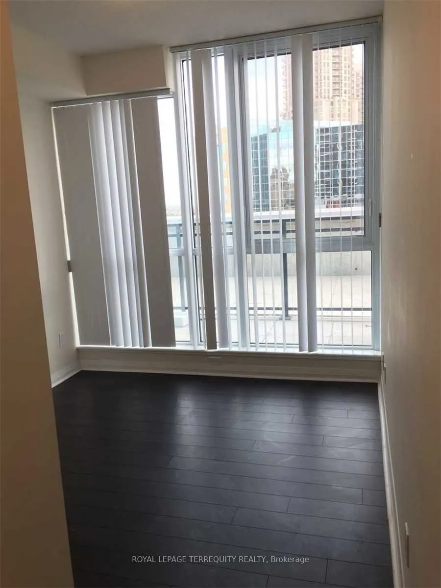 55 Eglinton Avenue W, #509