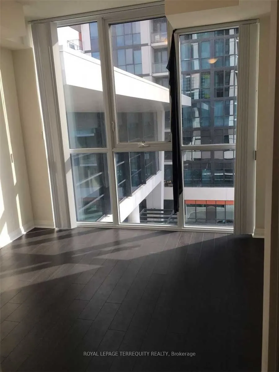55 Eglinton Avenue W, #509