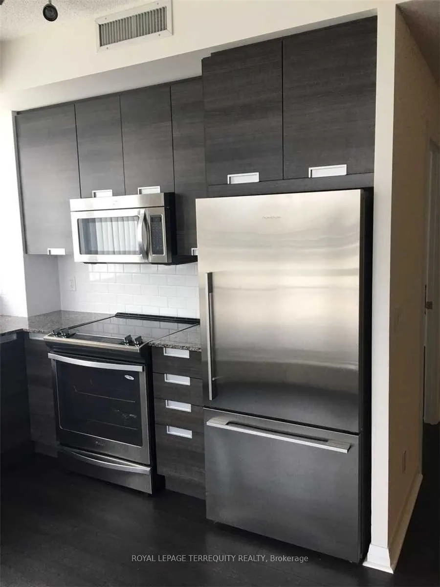 55 Eglinton Avenue W, #509