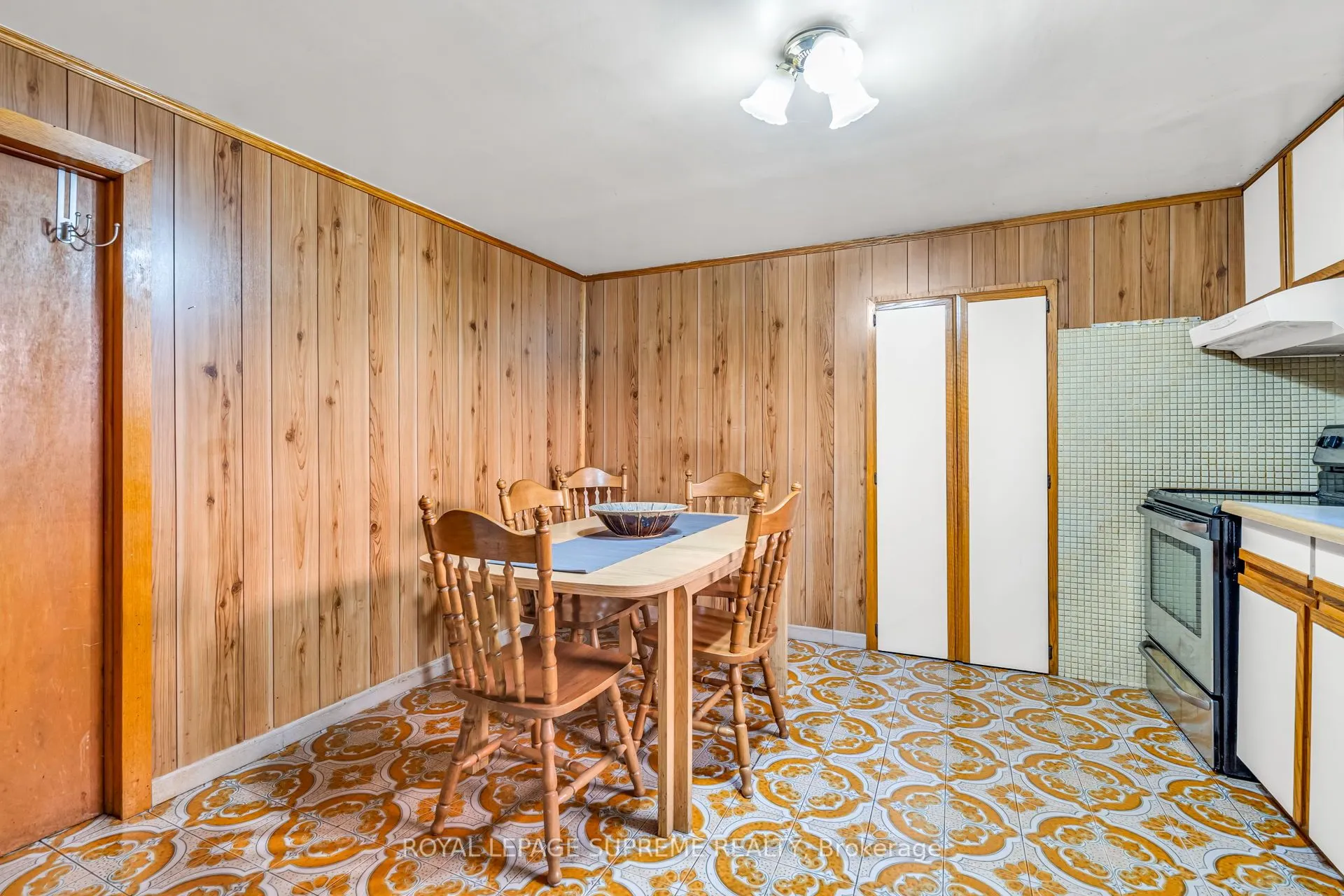 7 Velma Drive
