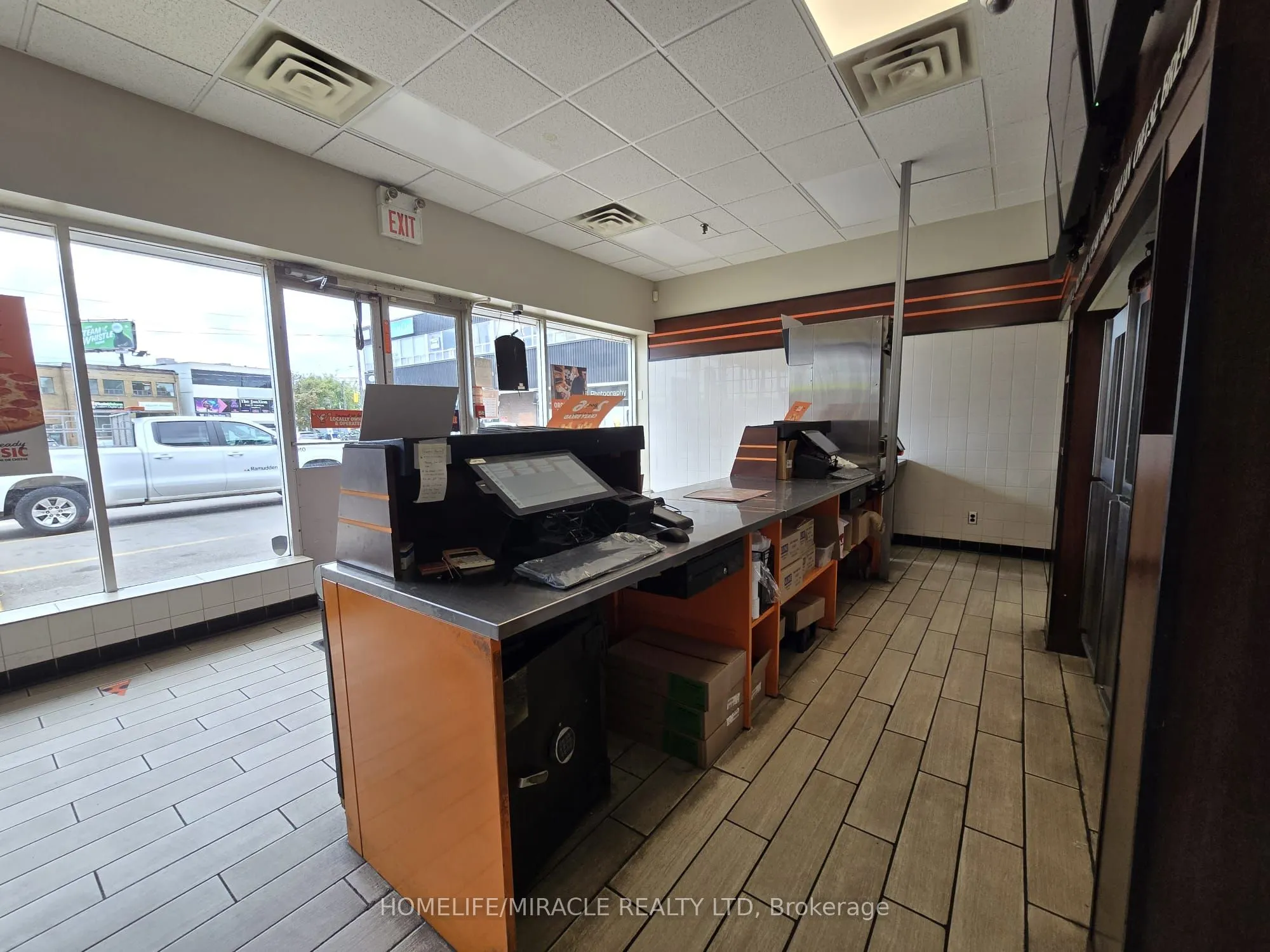 3408 Dundas Street W