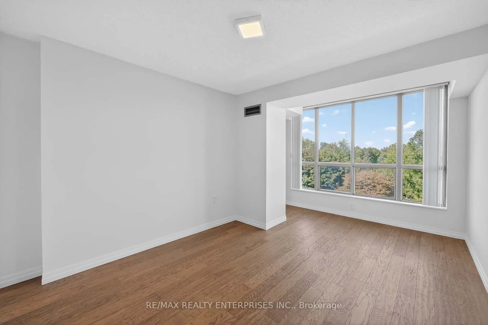 1110 Walden Circle, #507