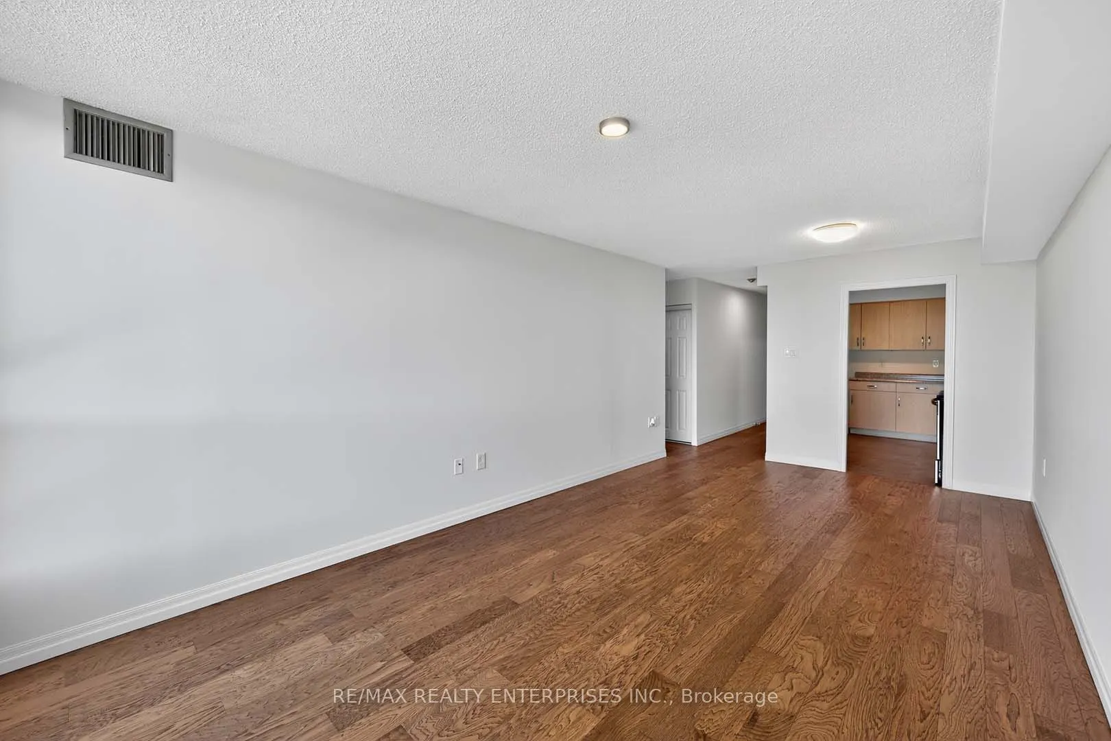 1110 Walden Circle, #507