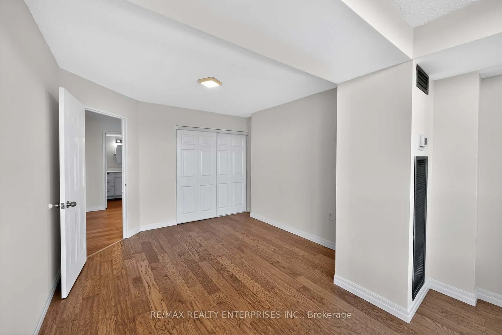 1110 Walden Circle, #507