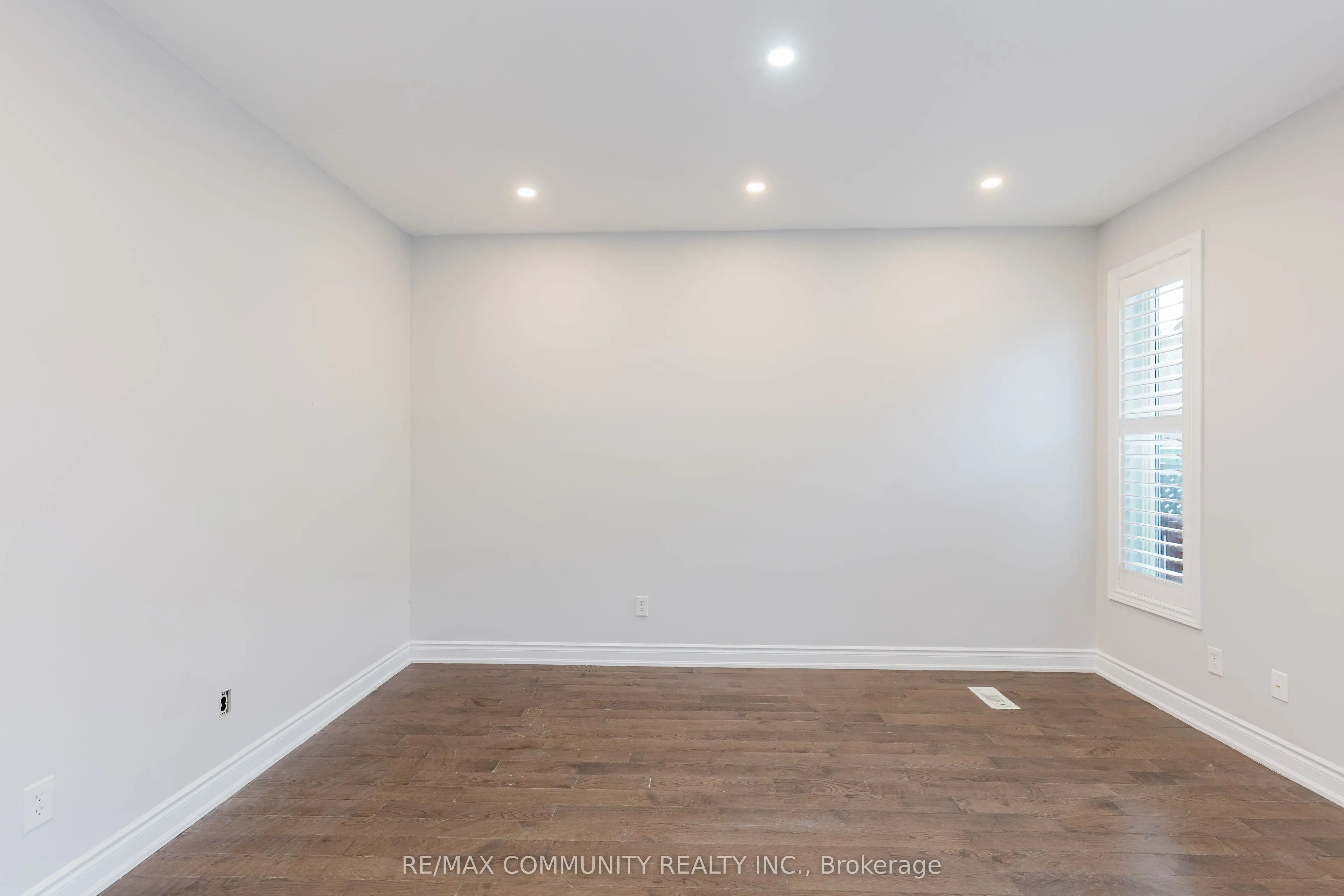 26 Ashdale Road