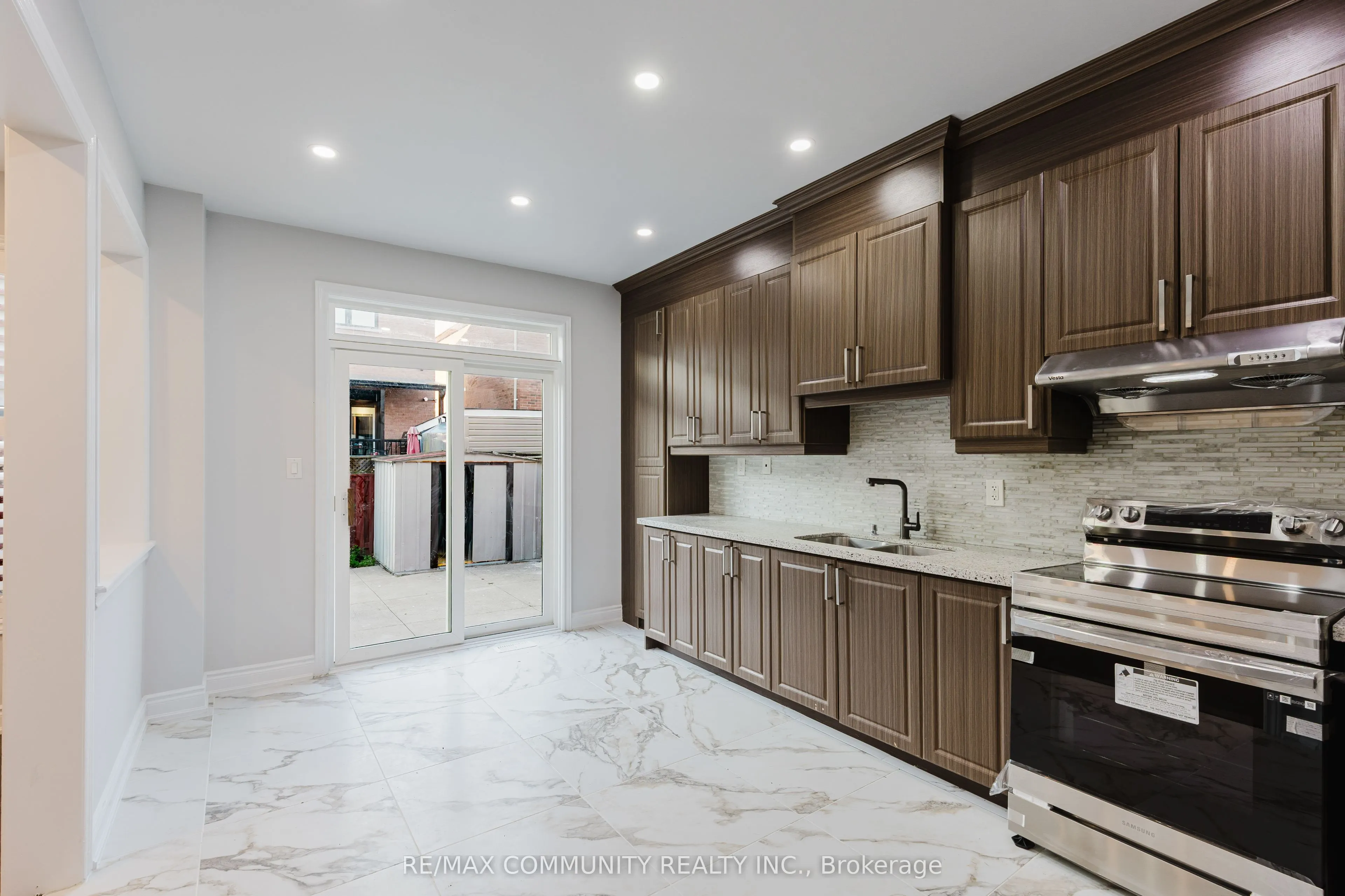 26 Ashdale Road