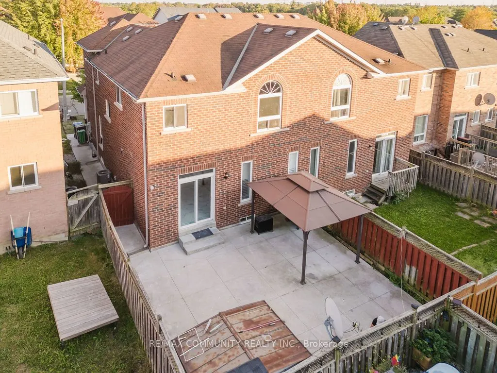 26 Ashdale Road