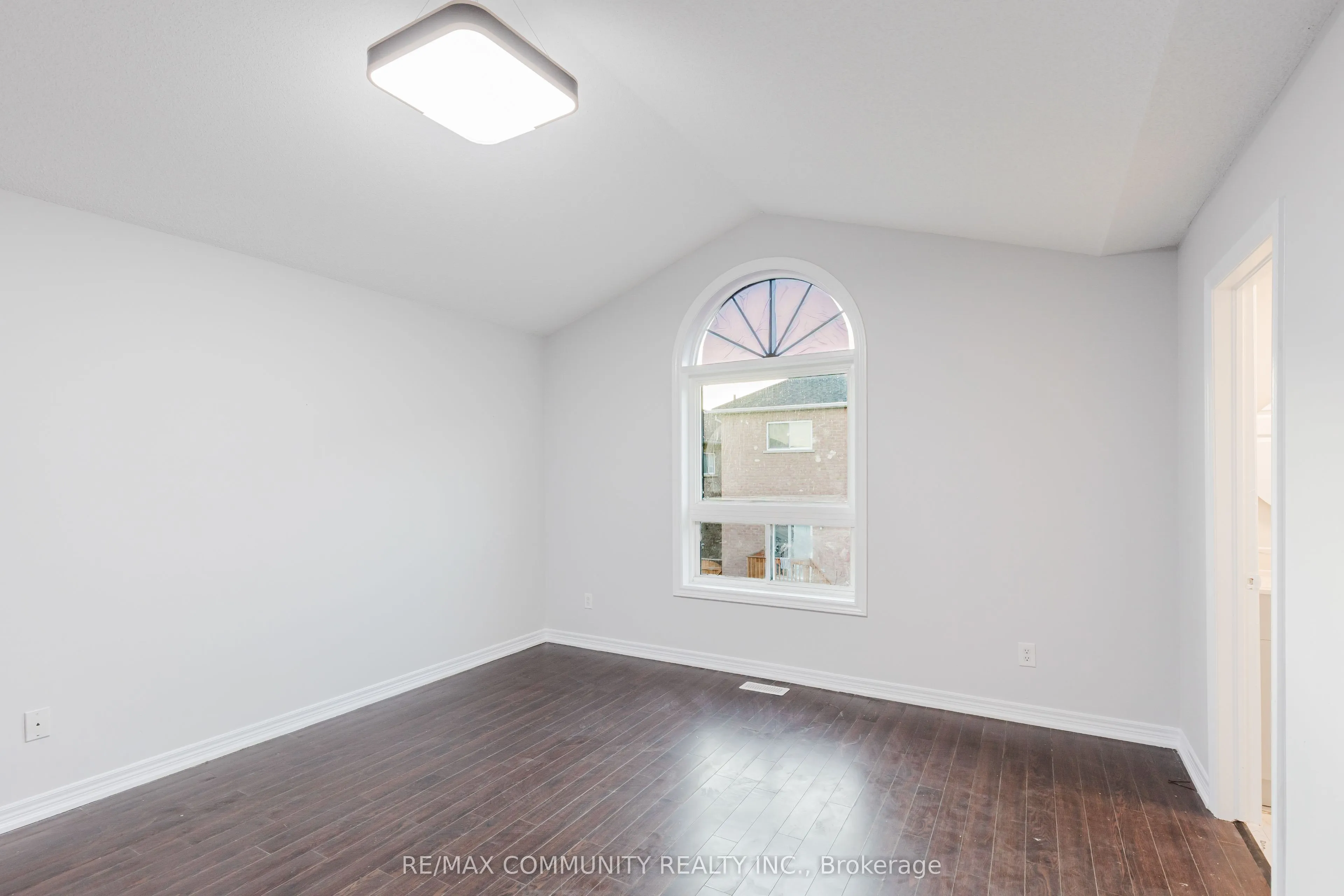 26 Ashdale Road