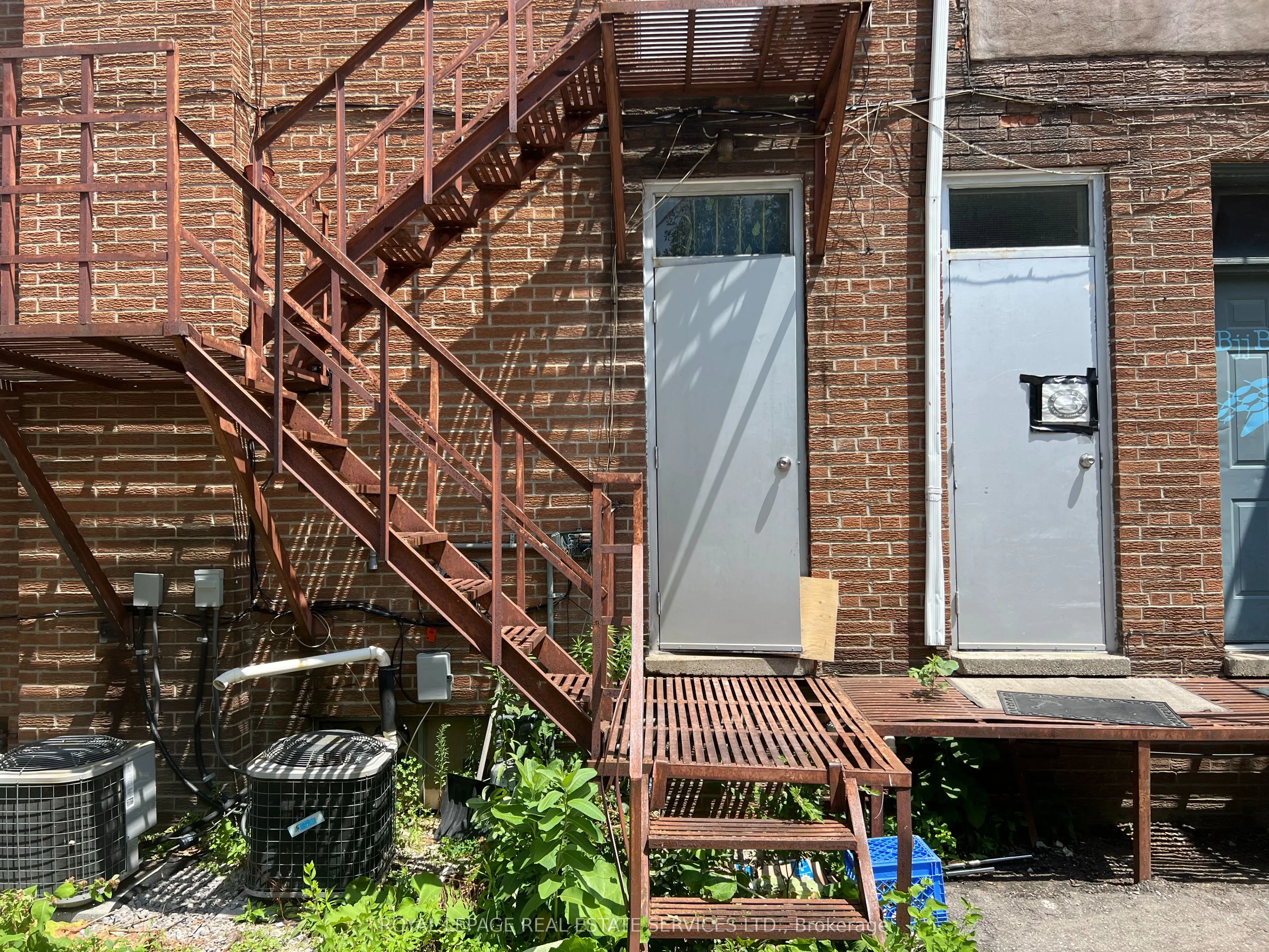 860 Browns Line