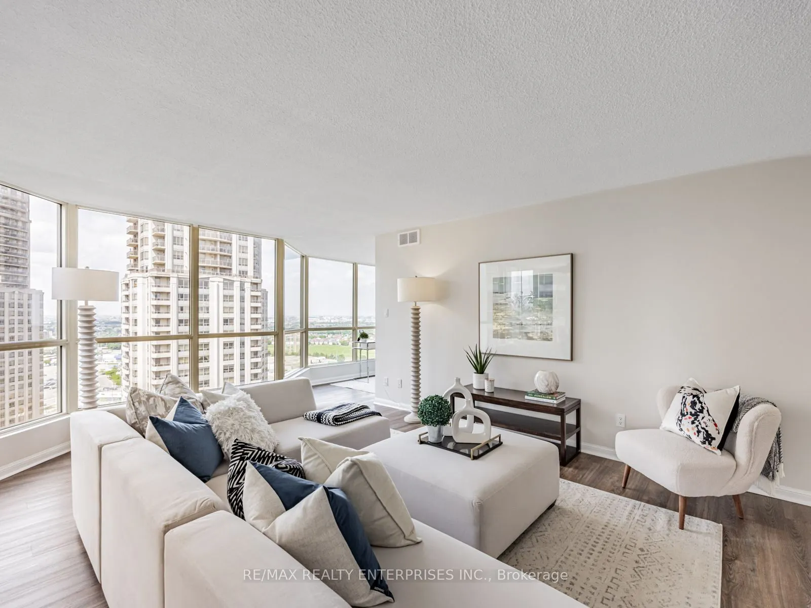 55 Kingsbridge Garden Circle, #2213