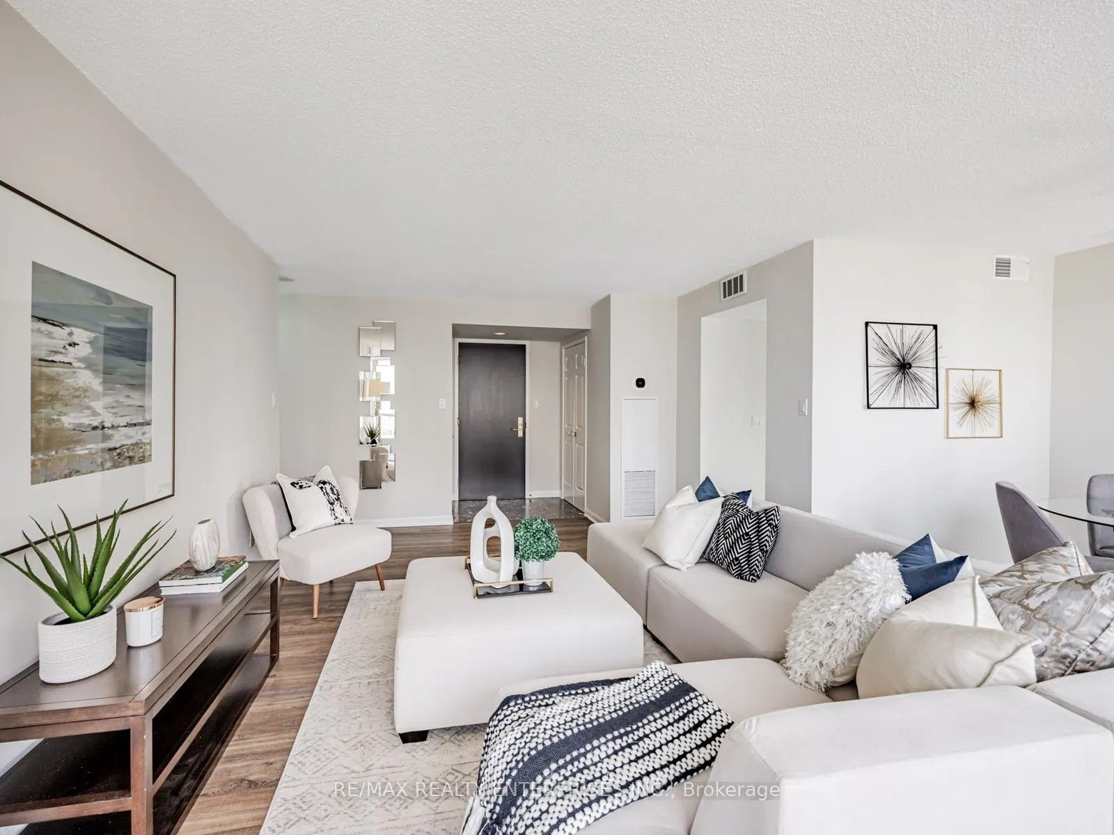 55 Kingsbridge Garden Circle, #2213