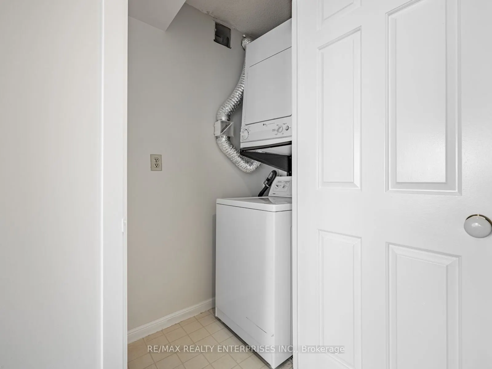 55 Kingsbridge Garden Circle, #2213