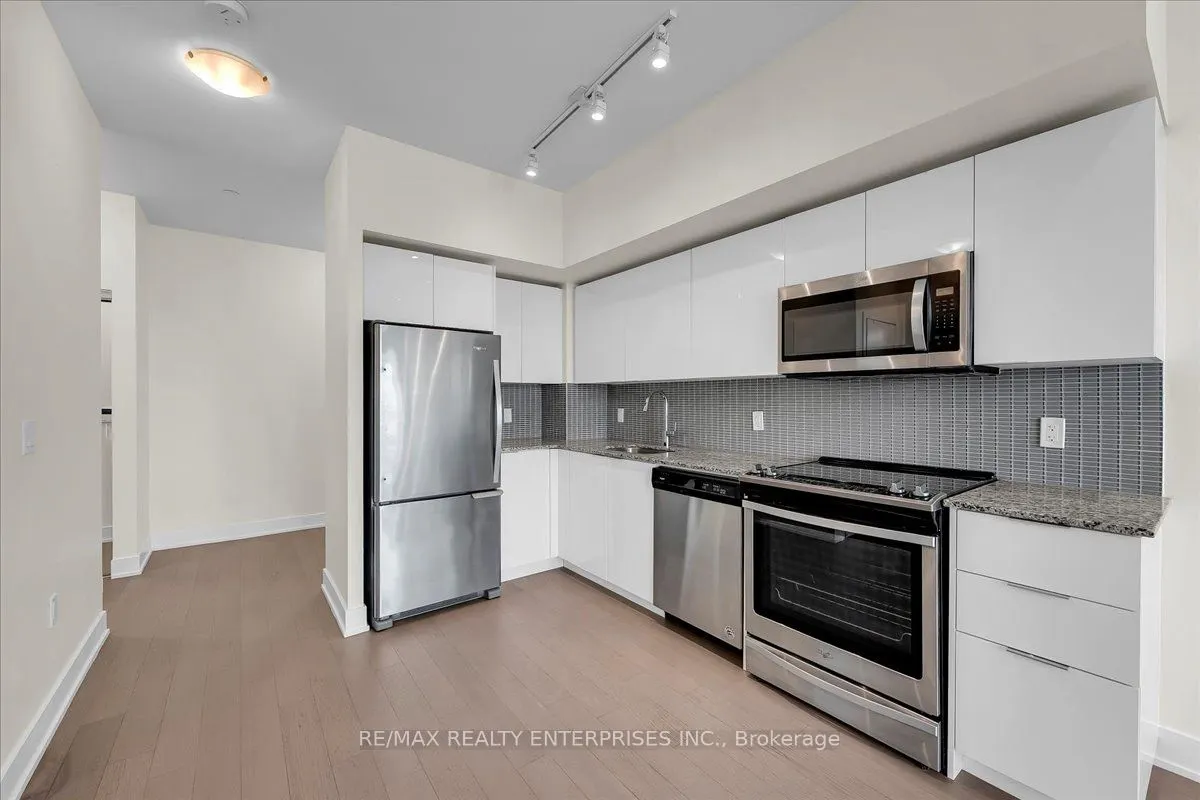 20 Shore Breeze Drive, #2806