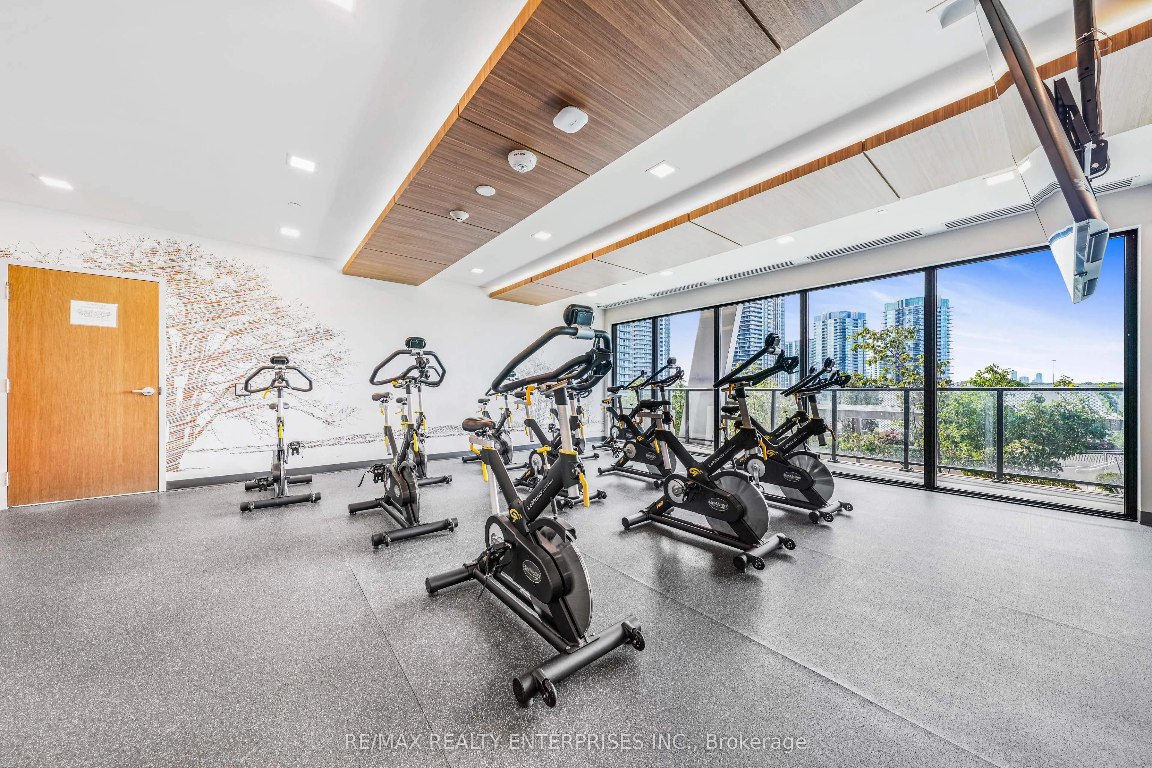 20 Shore Breeze Drive, #2806