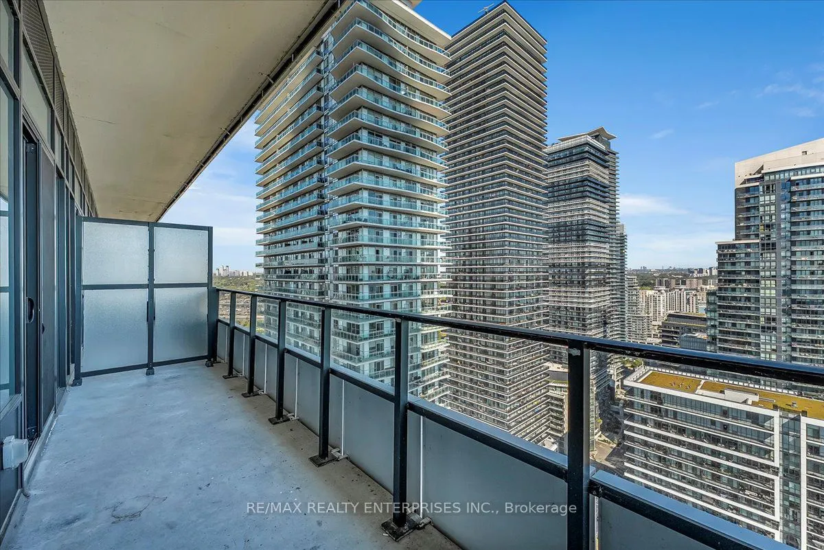 20 Shore Breeze Drive, #2806