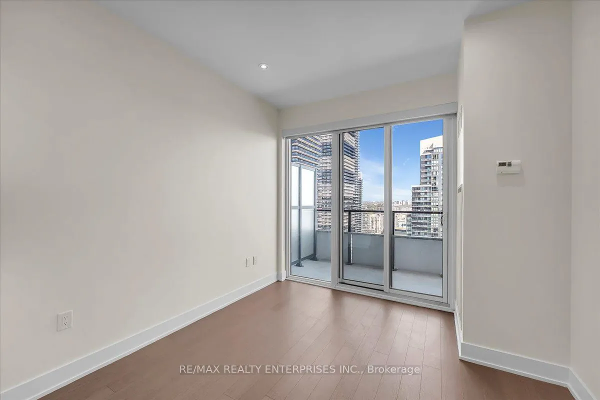 20 Shore Breeze Drive, #2806
