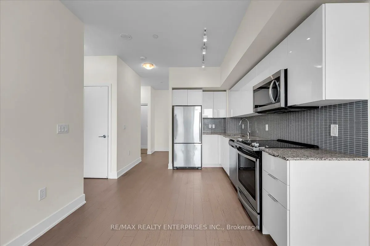 20 Shore Breeze Drive, #2806