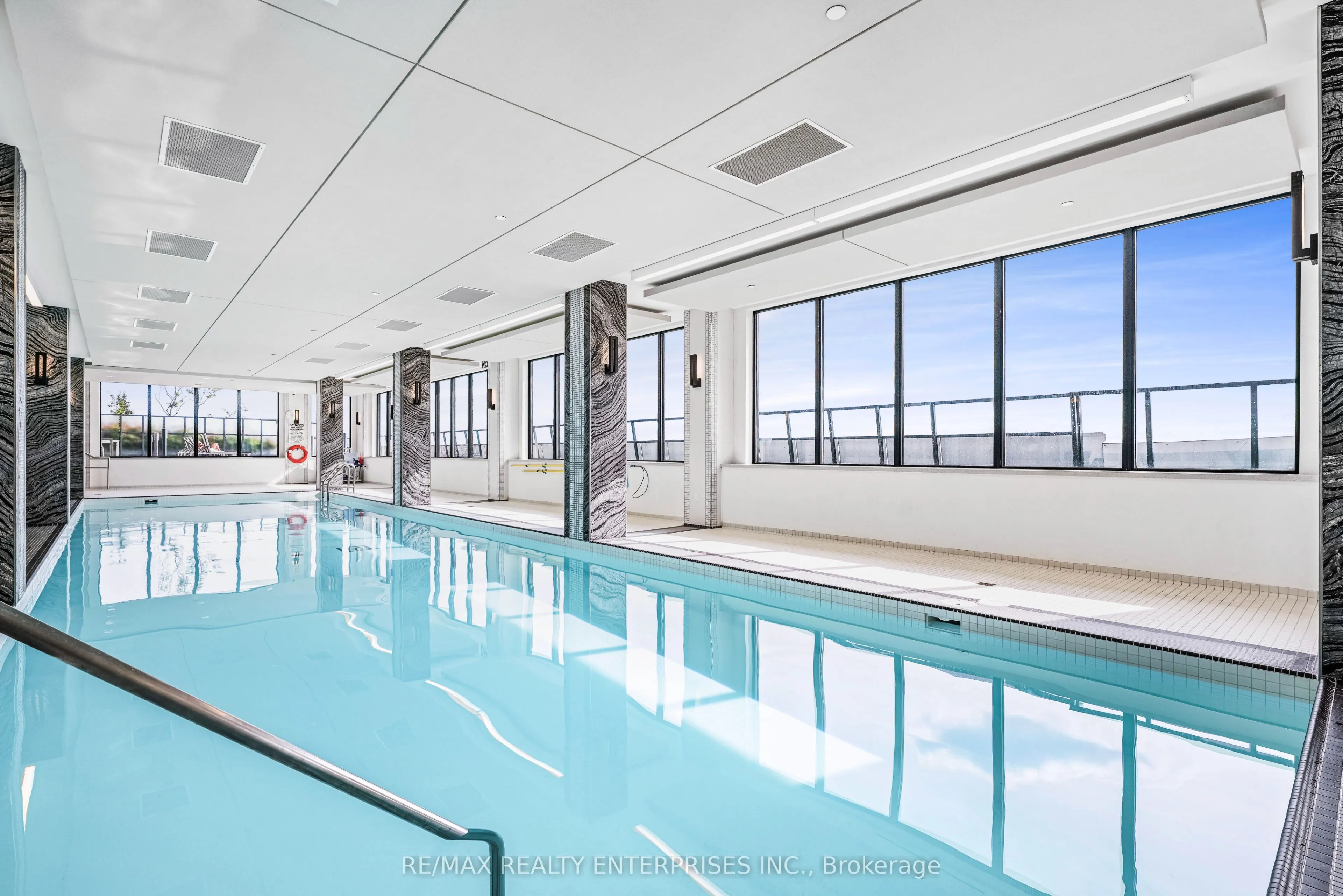 20 Shore Breeze Drive, #2806