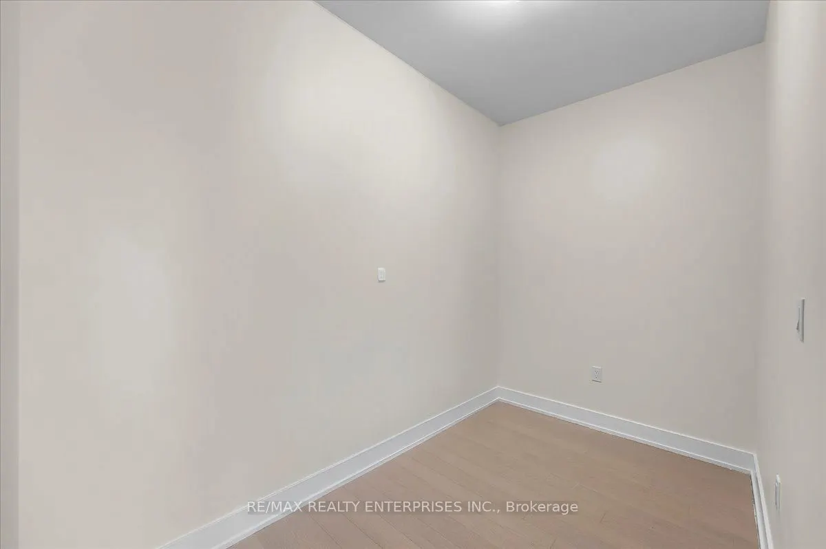 20 Shore Breeze Drive, #2806