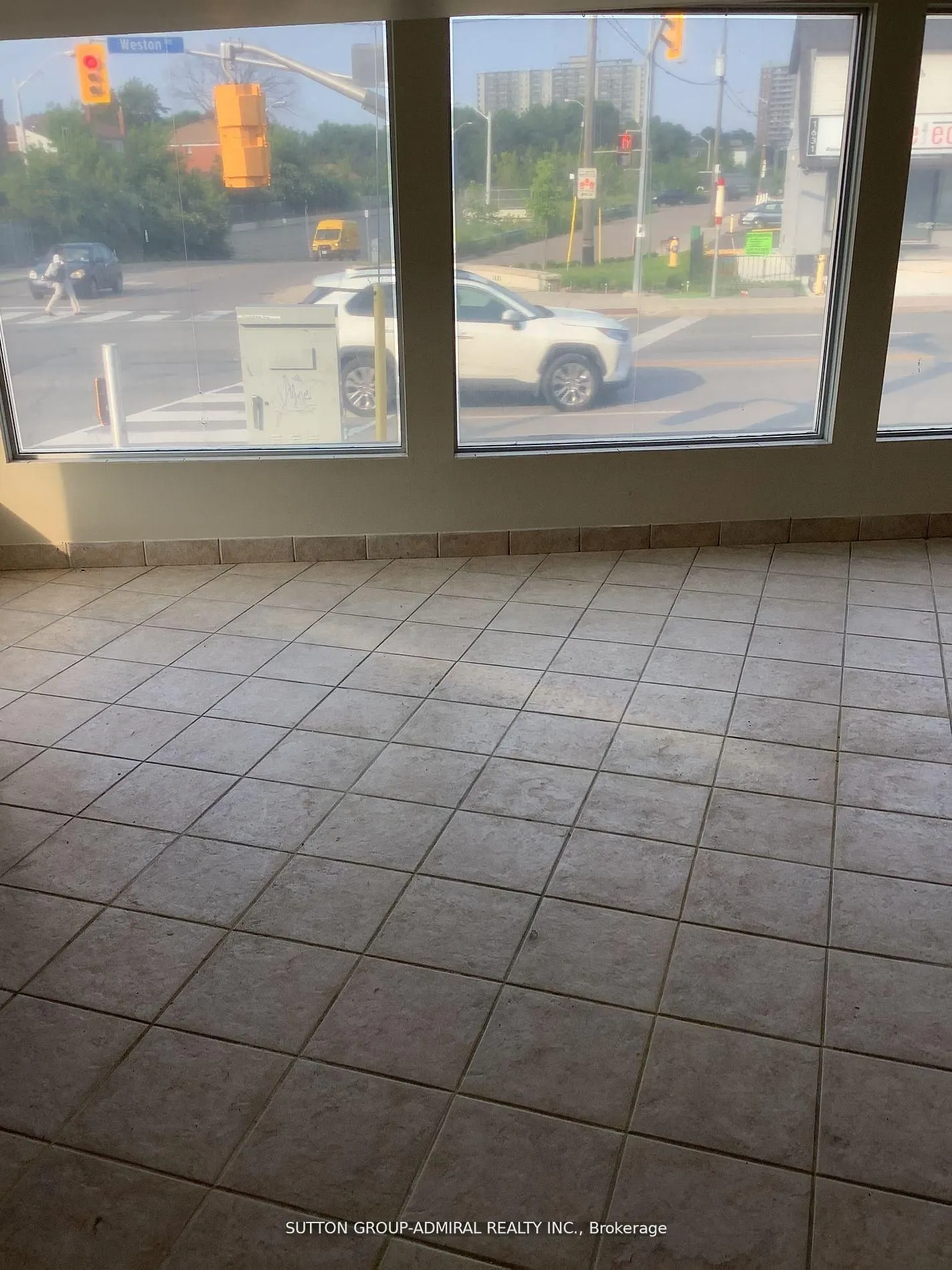1634 Weston Road W