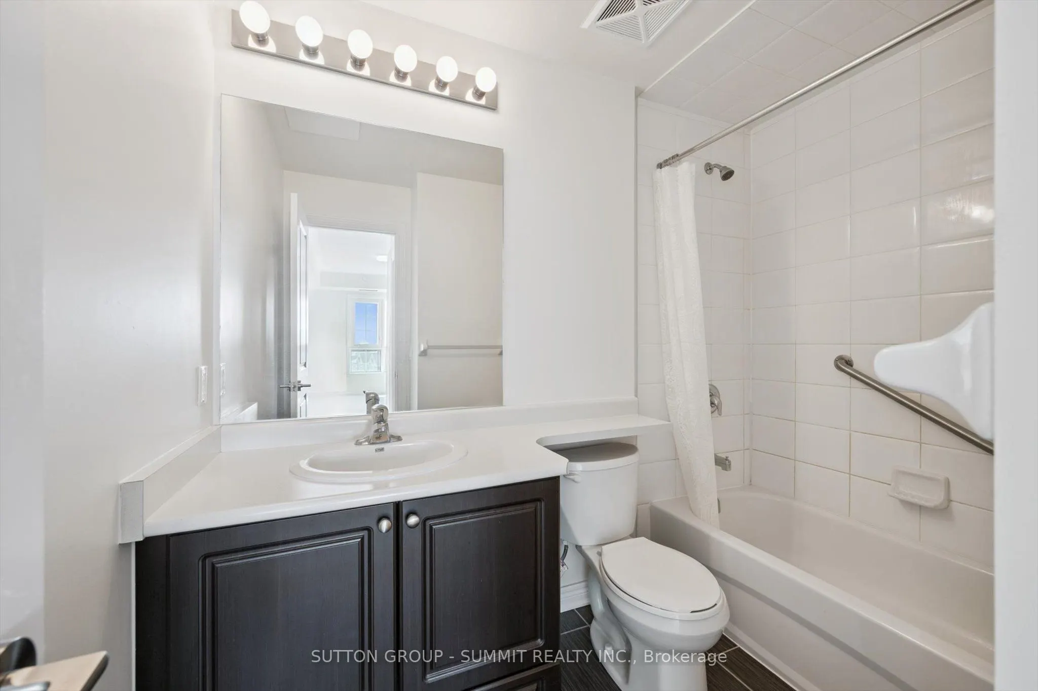 216 Oak Park Boulevard, #433