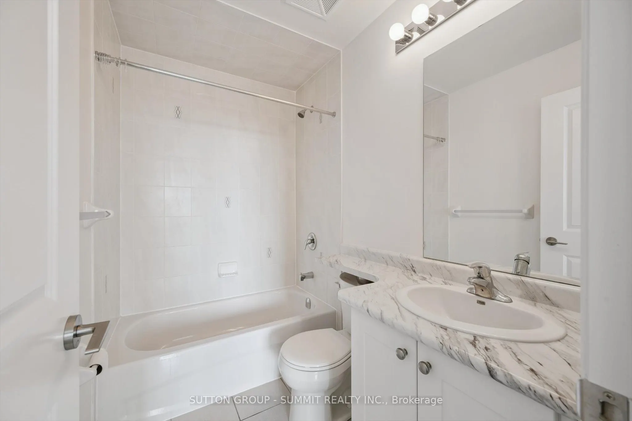 216 Oak Park Boulevard, #433