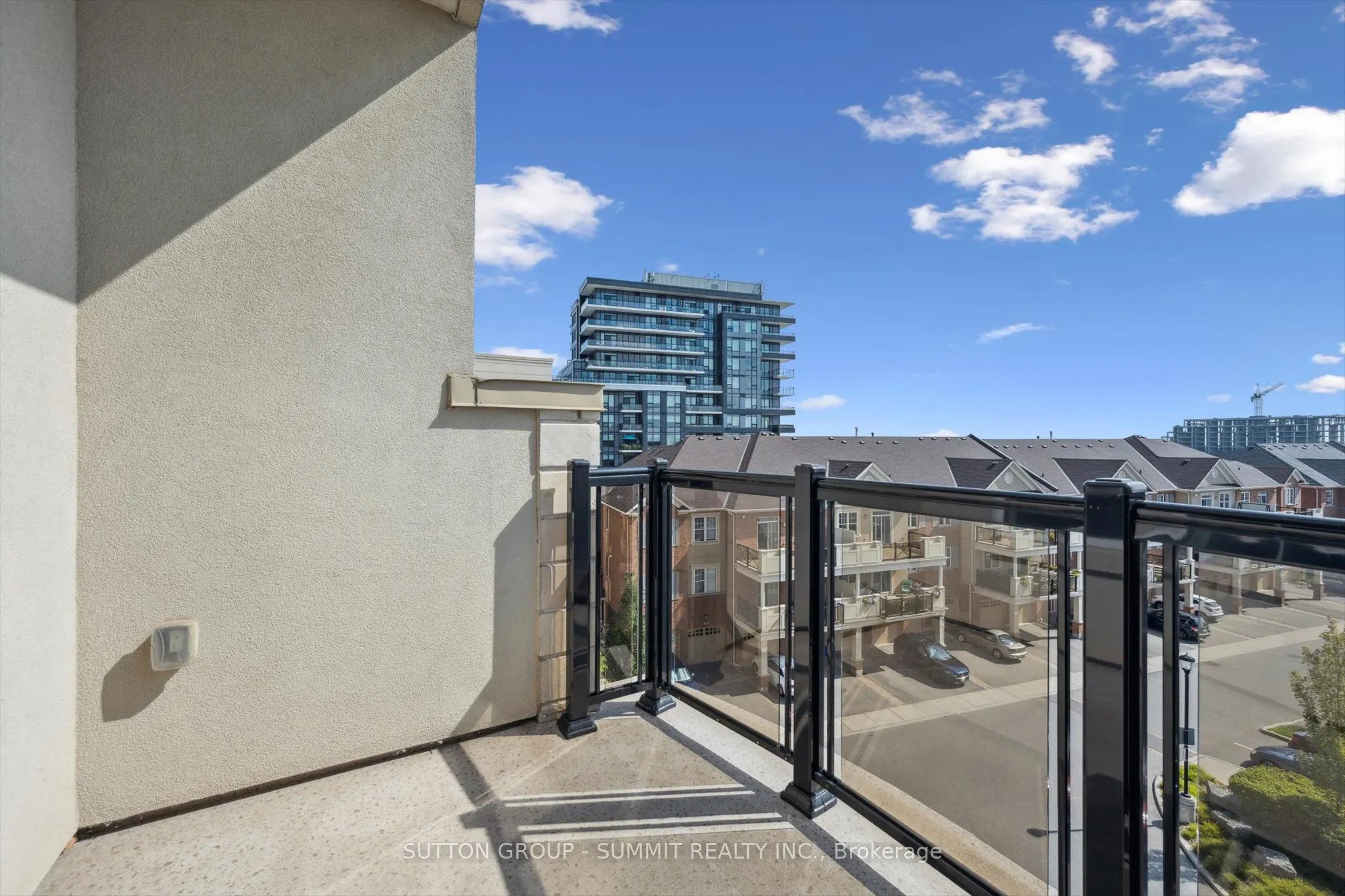 216 Oak Park Boulevard, #433