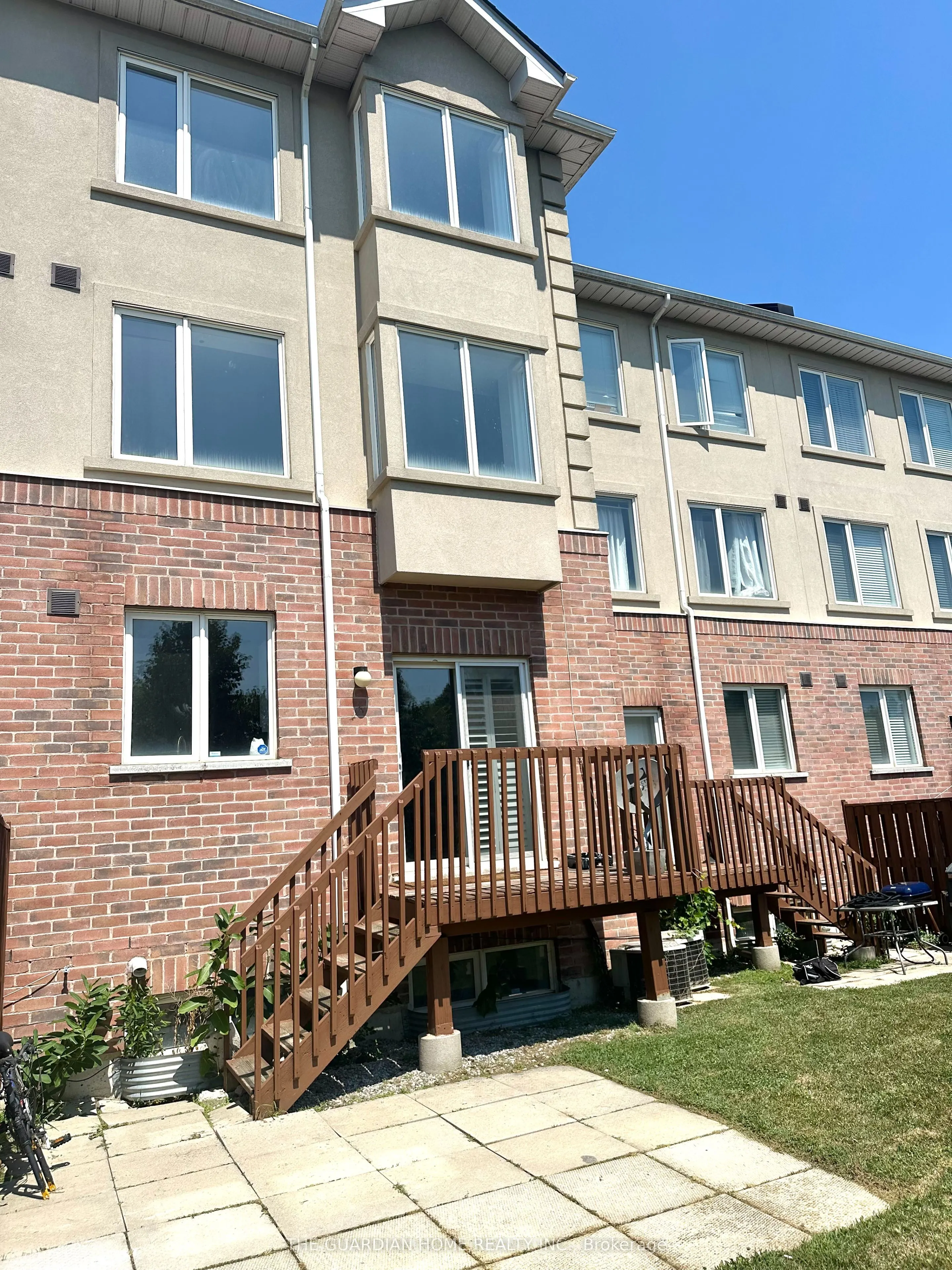 3057 Finch Avenue W, #35