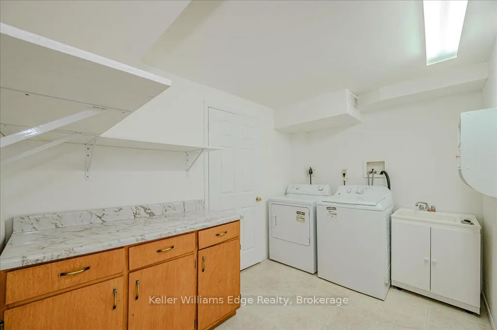 2055 Walkers Line, #105