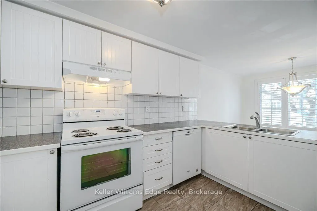 2055 Walkers Line, #105