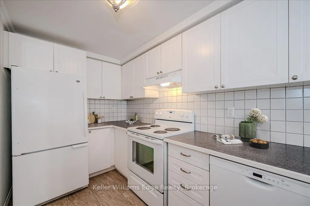2055 Walkers Line, #105