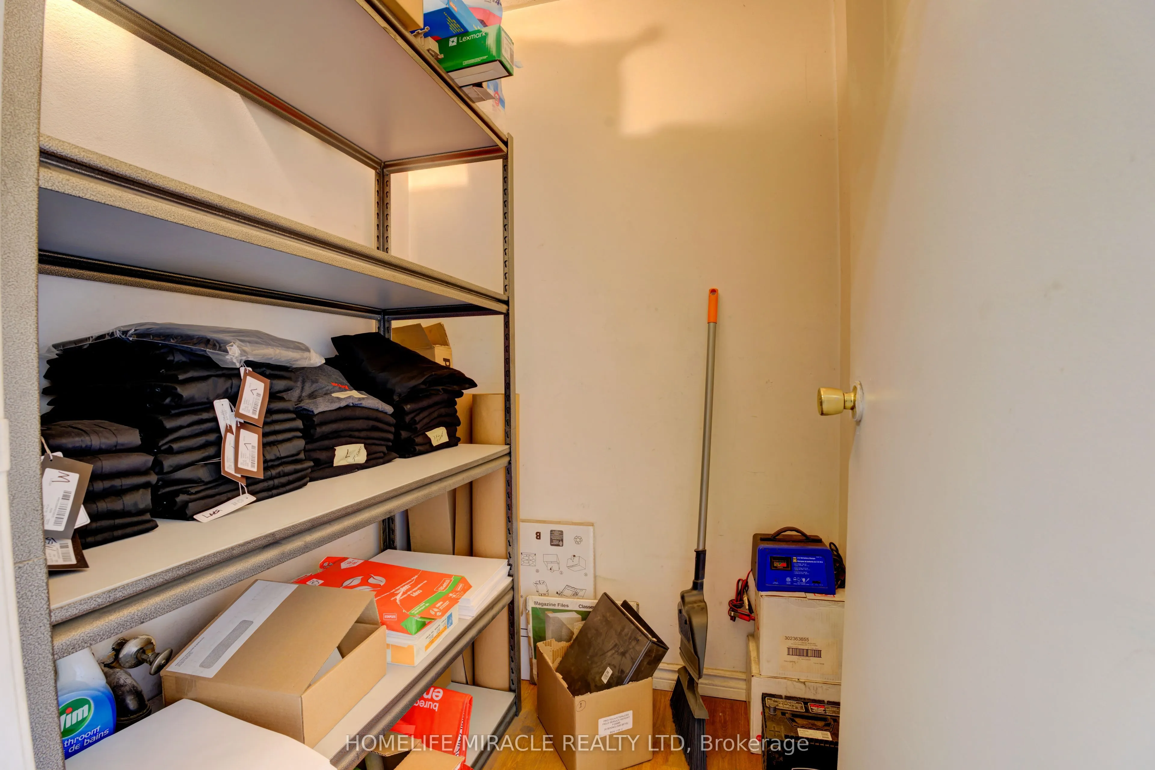 175 Advance Boulevard, #11