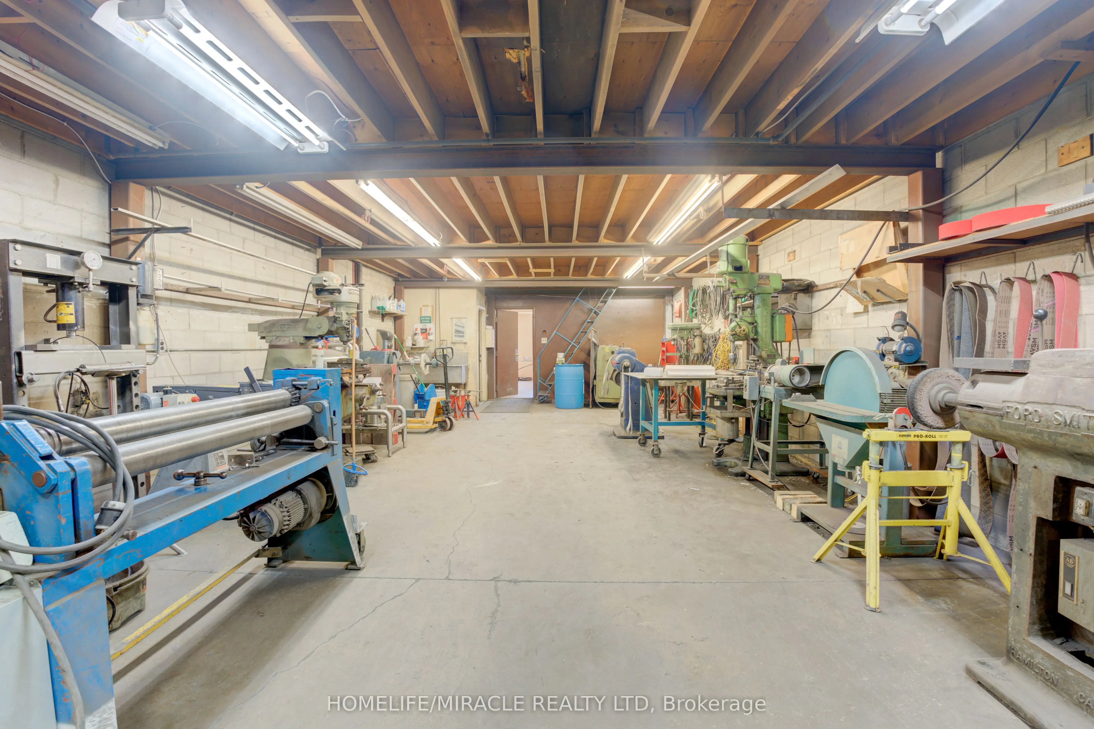 175 Advance Boulevard, #11