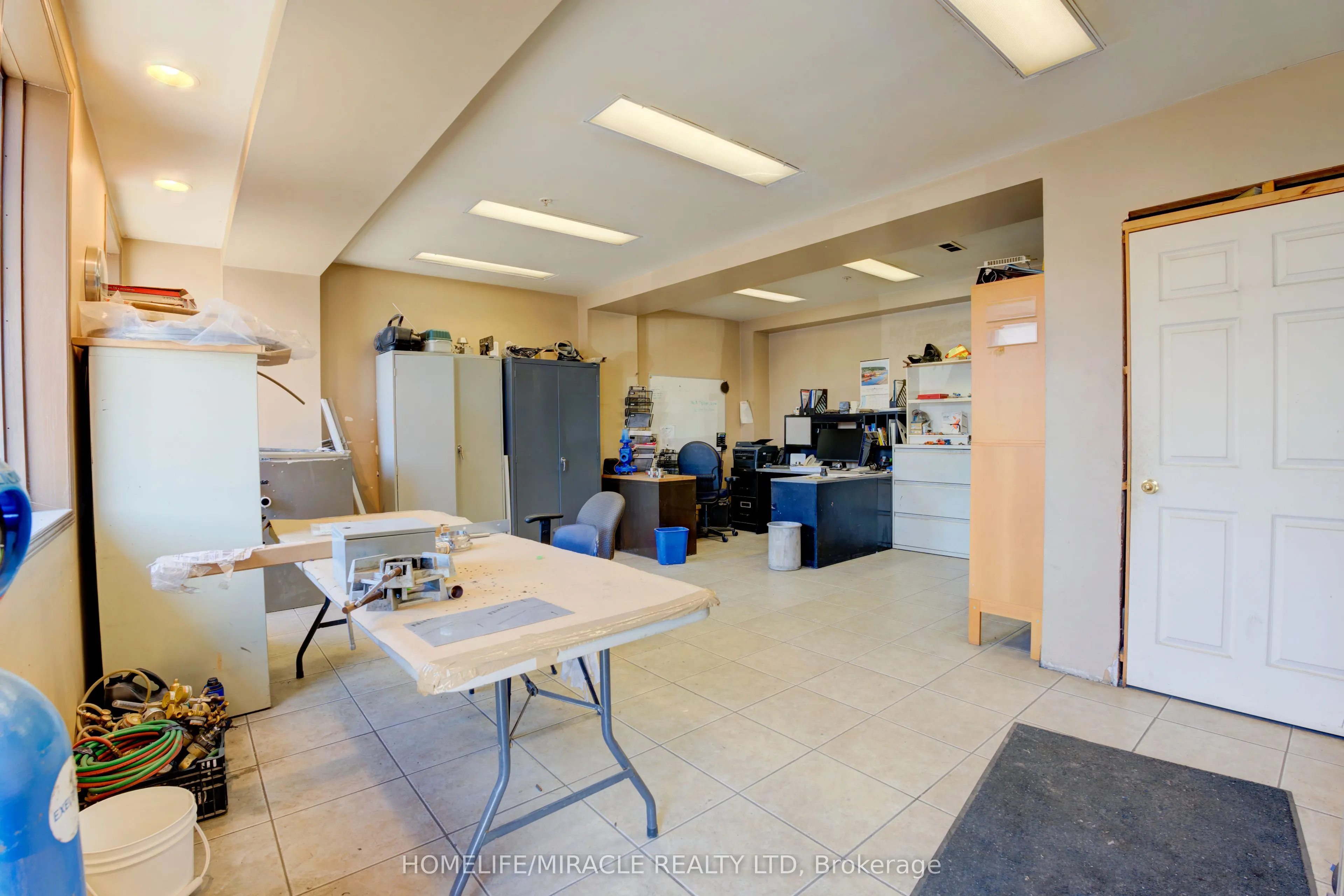 175 Advance Boulevard, #11