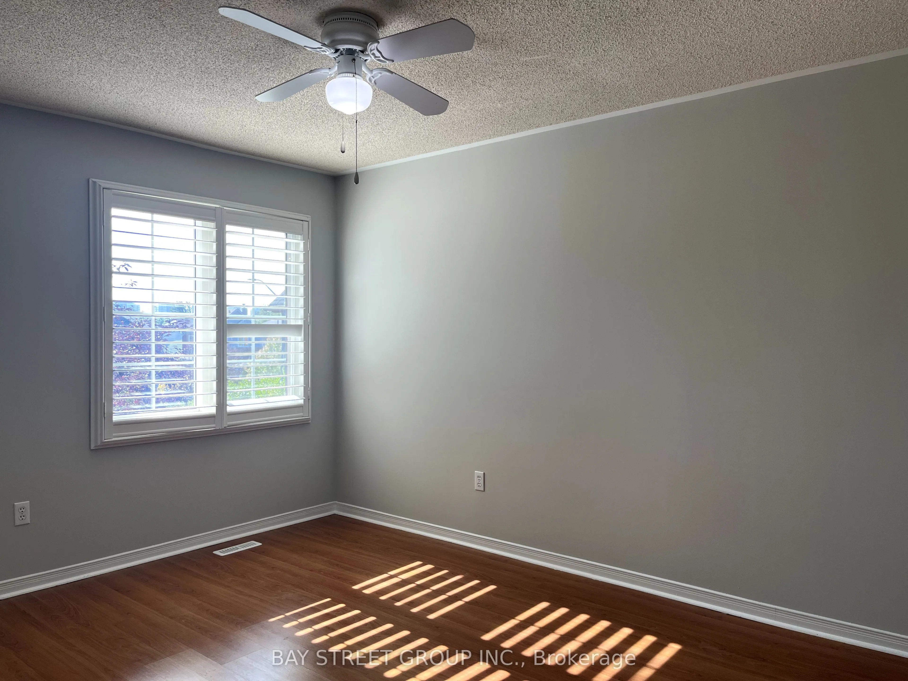 2517 Dinning Court